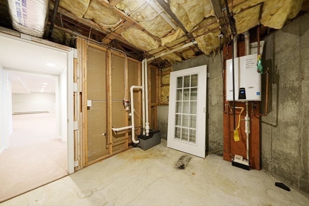 Milford, Massachusetts, 01757, United States, 2 Bedrooms Bedrooms, ,2 BathroomsBathrooms,Residential,For Sale,1982963