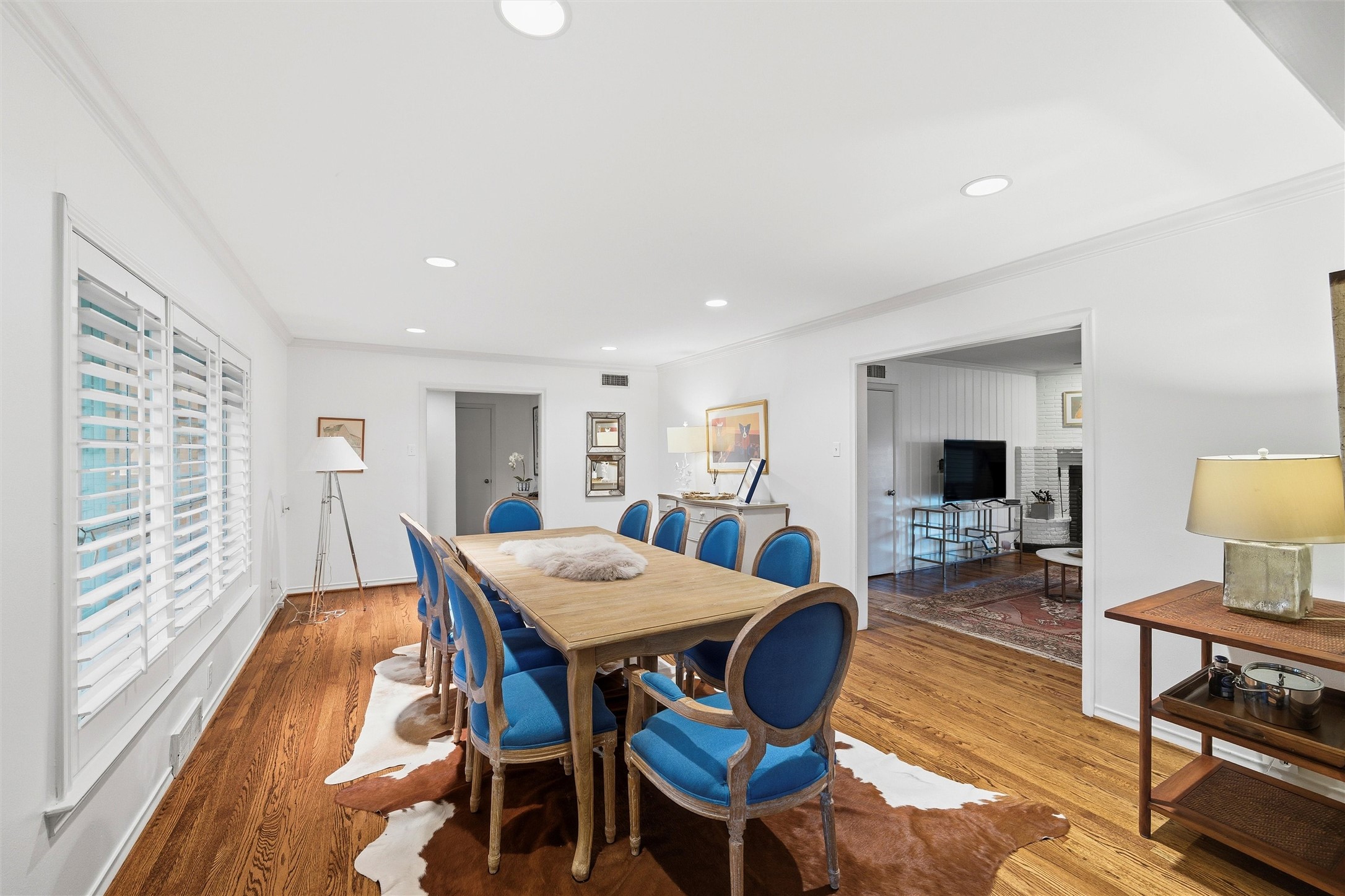 Dallas, Texas, 75214, United States, 3 Bedrooms Bedrooms, ,2 BathroomsBathrooms,Residential,For Sale,1989303