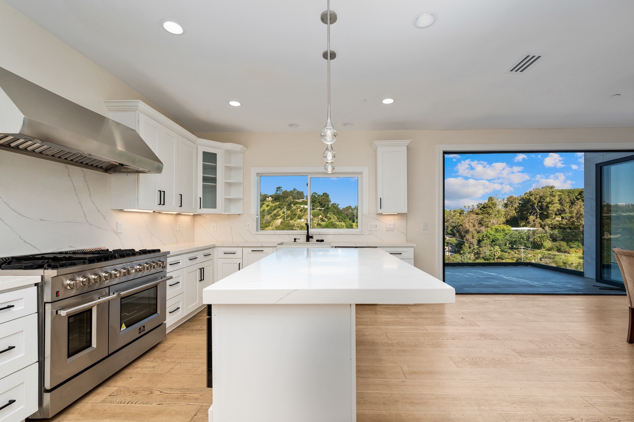  8041 Bulwer Dr - 物件實景