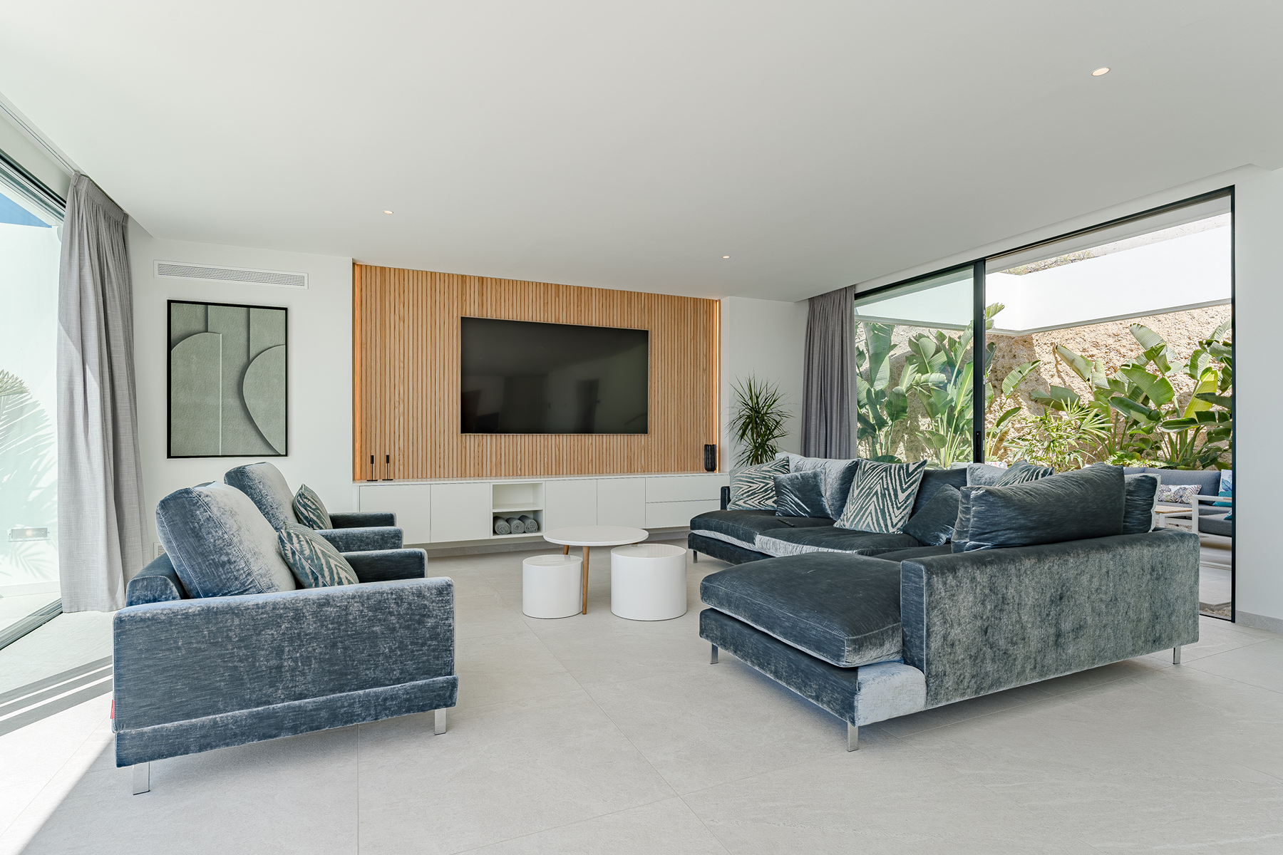  Exclusive luxury villas 