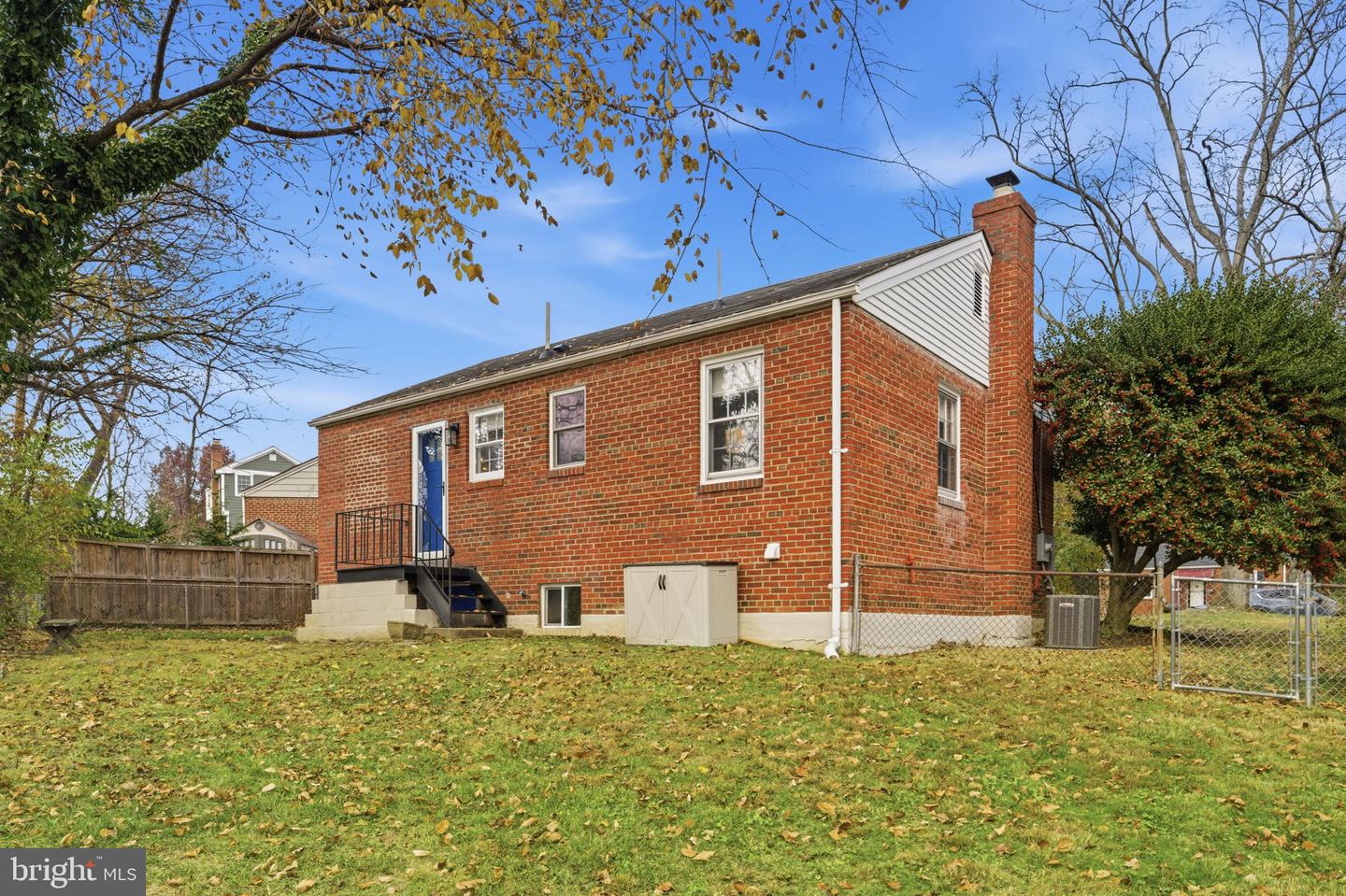 Kensington, Maryland, 20895, United States, 3 Bedrooms Bedrooms, ,2 BathroomsBathrooms,Residential,For Sale,1999038