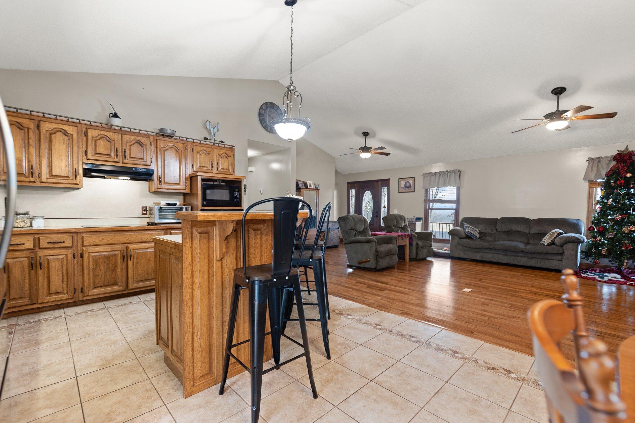 Boston, Kentucky, 40107, United States, 3 Bedrooms Bedrooms, ,2 BathroomsBathrooms,Residential,For Sale,1989069