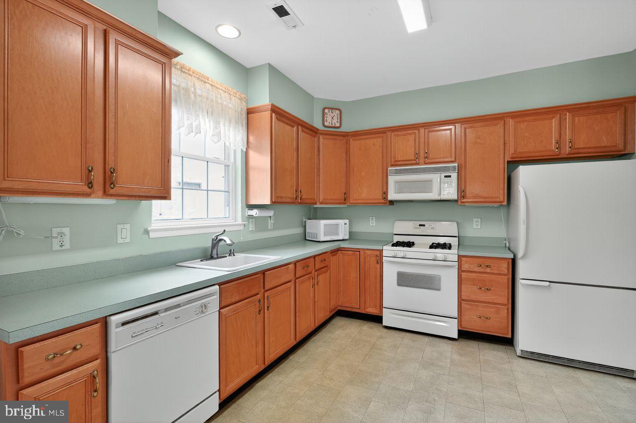 Marlton, New Jersey, 08053, United States, 2 Bedrooms Bedrooms, ,2 BathroomsBathrooms,Residential,For Sale,1994693