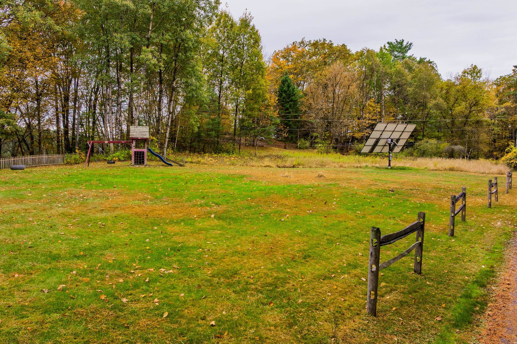 Norwich, Vermont, 05055, United States, 3 Bedrooms Bedrooms, ,2 BathroomsBathrooms,Residential,For Sale,1993017