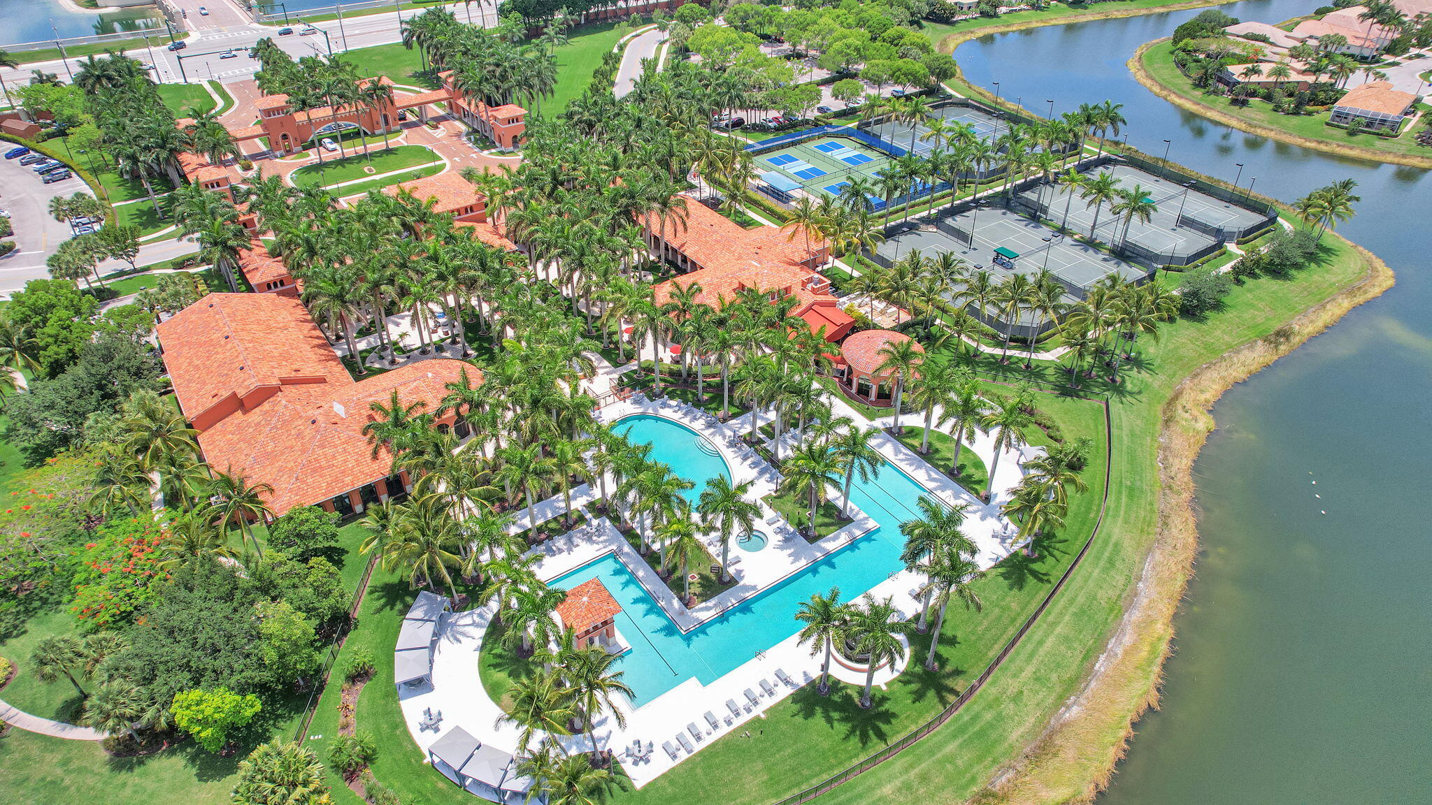 Wellington, Florida, 33411, United States, 2 Bedrooms Bedrooms, ,2 BathroomsBathrooms,Residential,For Sale,1807724