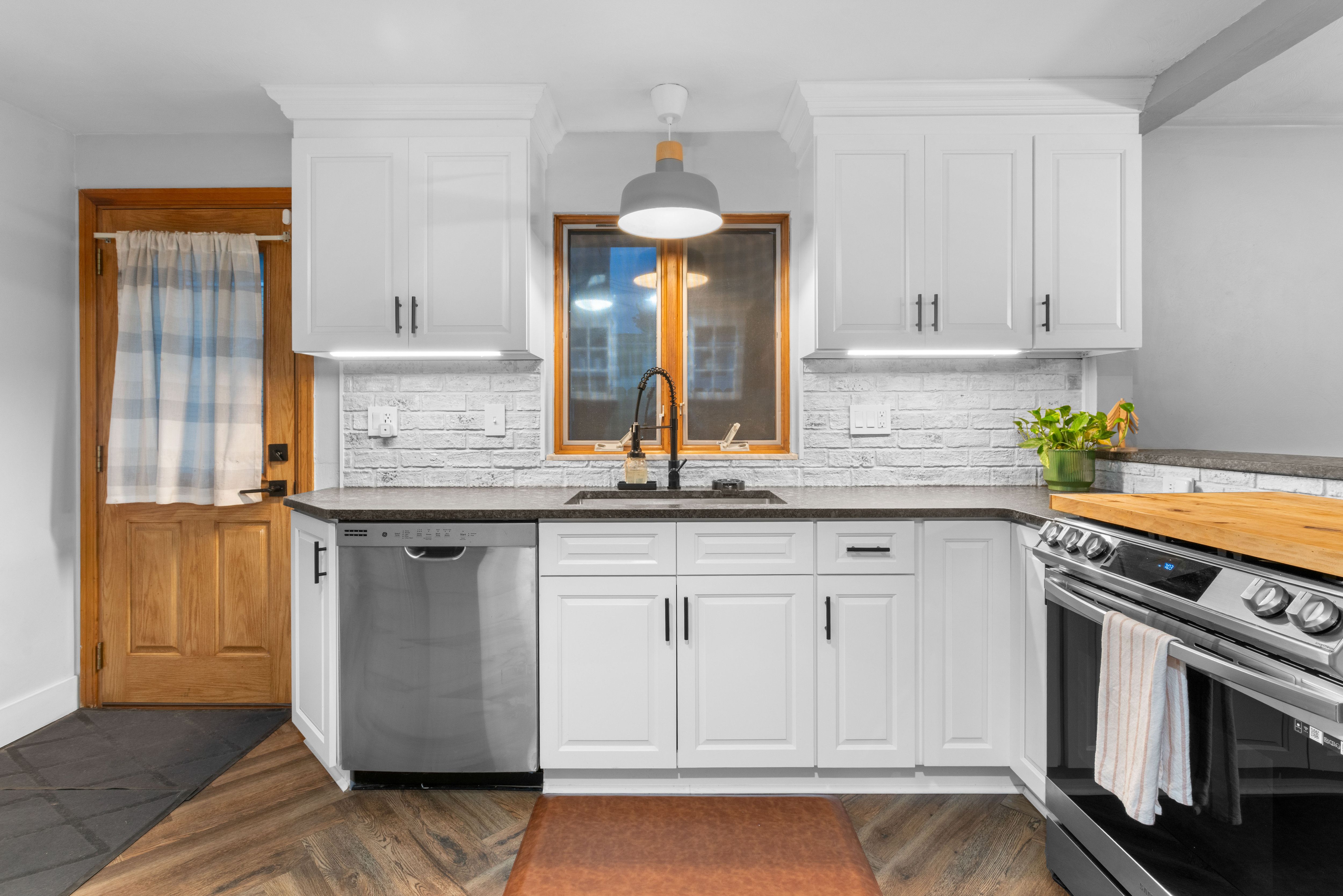  1260 Laurel Hill Drive, West Homestead, PA 15120 - 物件實景