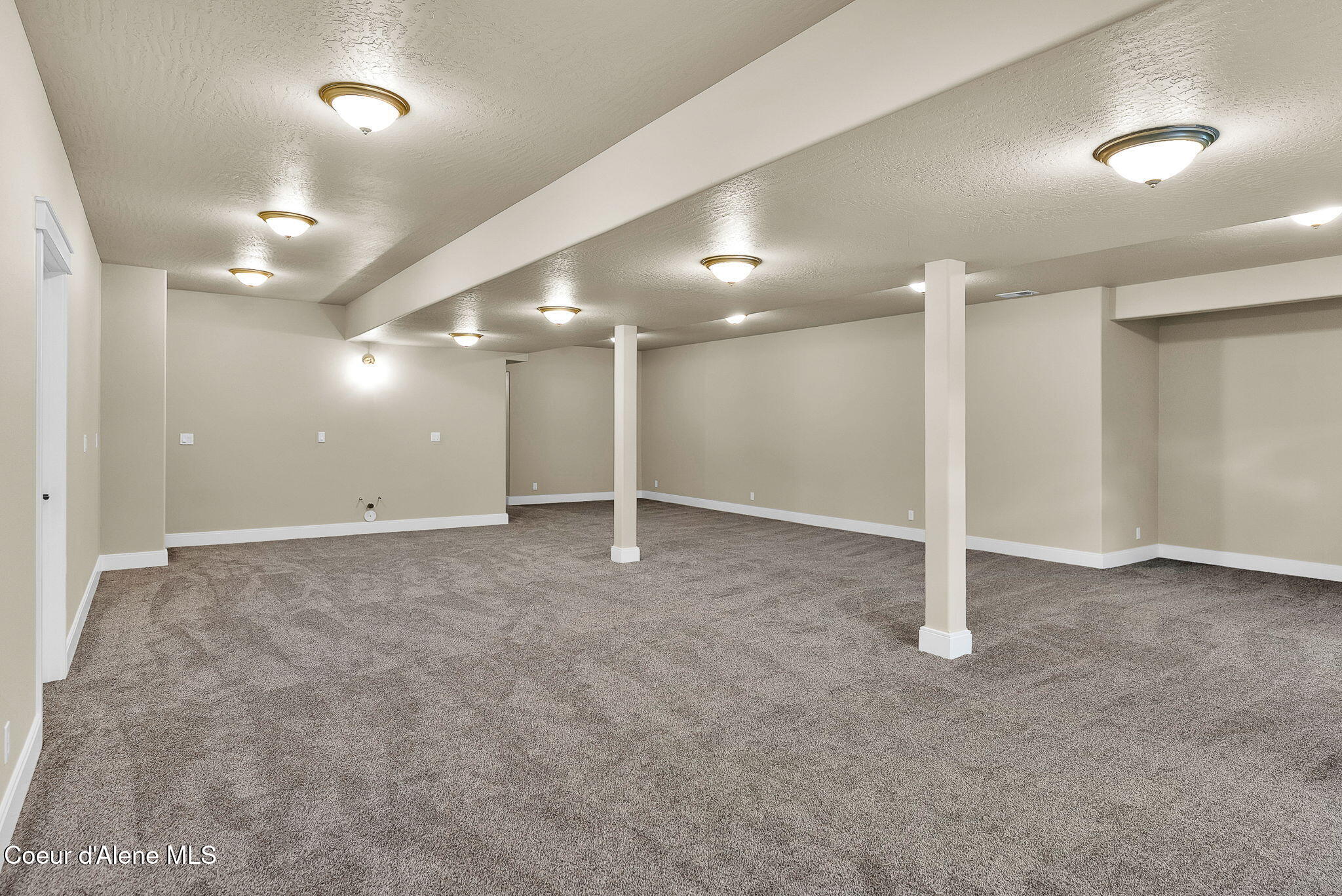 Rathdrum, Idaho, 83858, United States, 6 Bedrooms Bedrooms, ,1 BathroomBathrooms,Residential,For Sale,1989161