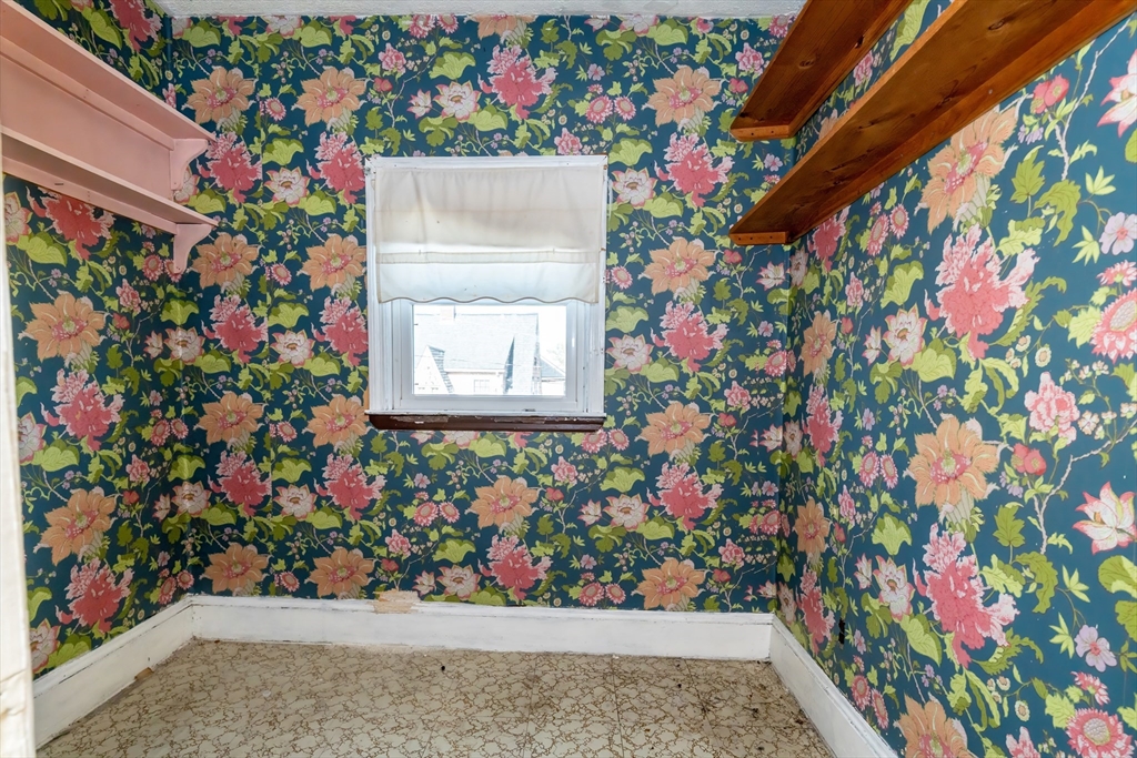 Malden, Massachusetts, 02148, United States, 4 Bedrooms Bedrooms, ,2 BathroomsBathrooms,Residential,For Sale,1986308