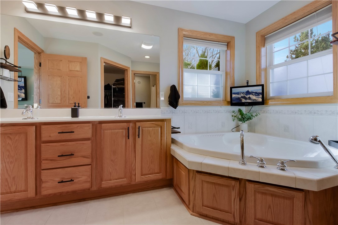 Chippewa Falls, Wisconsin, 54729, United States, 3 Bedrooms Bedrooms, ,4 BathroomsBathrooms,Residential,For Sale,1994232