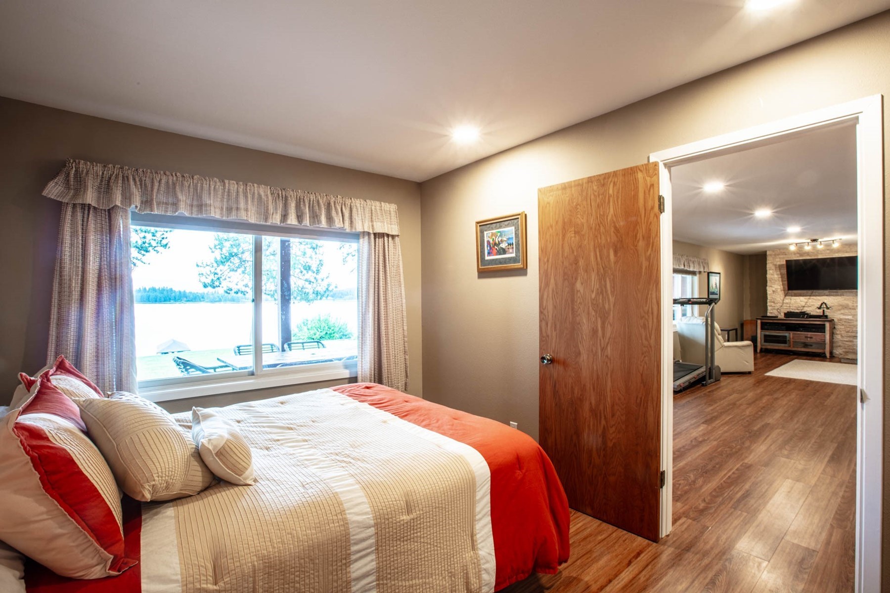  Cabin on Pend Oreille River - 物件實景