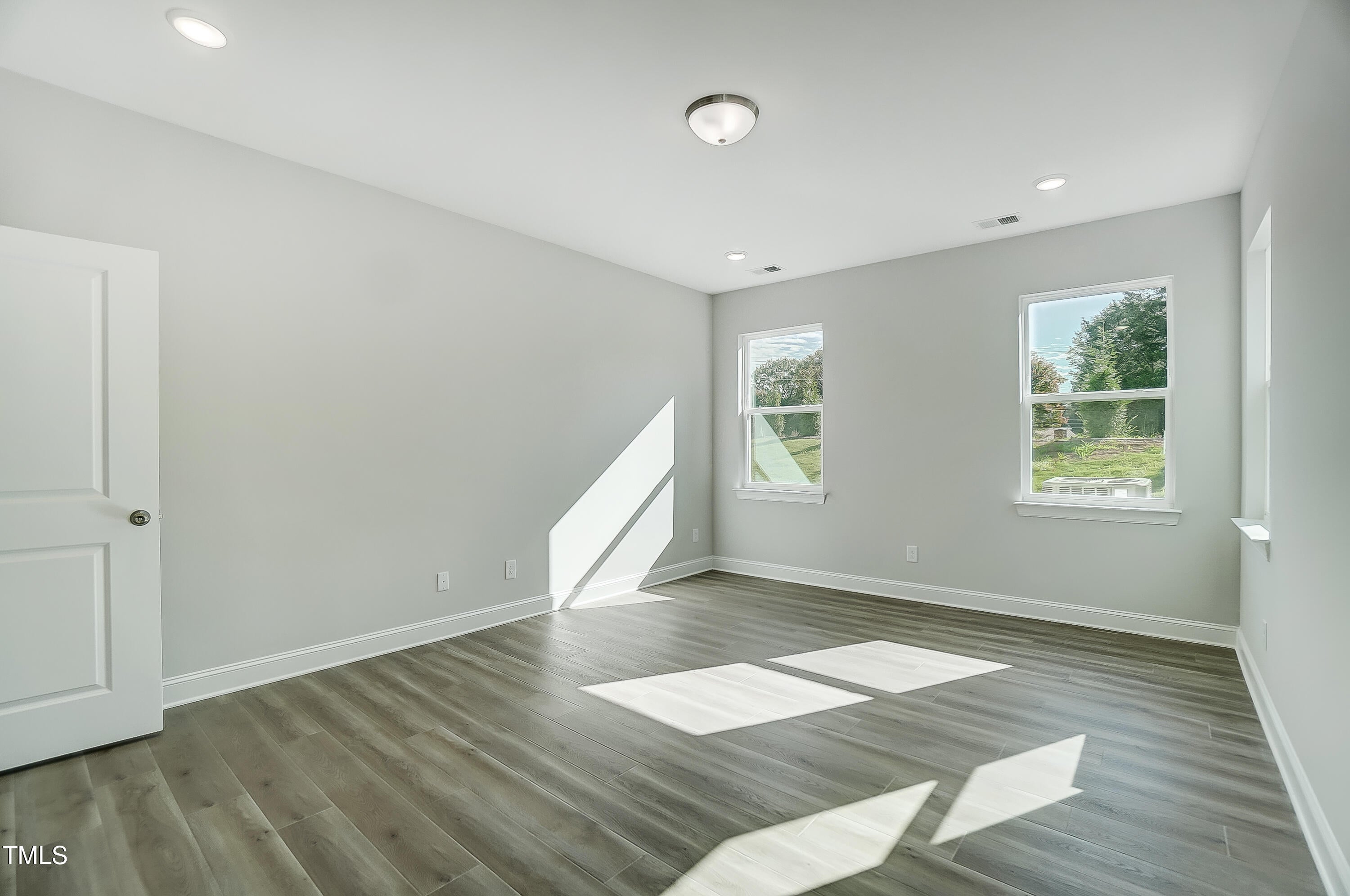 Hillsborough, North Carolina, 27278, United States, 2 Bedrooms Bedrooms, ,2 BathroomsBathrooms,Residential,For Sale,1919502