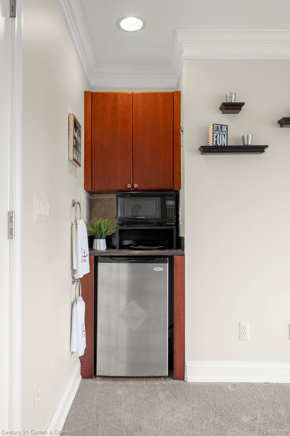 Groveland Township, Michigan, 48442, United States, 5 Bedrooms Bedrooms, ,6 BathroomsBathrooms,Residential,For Sale,1982712