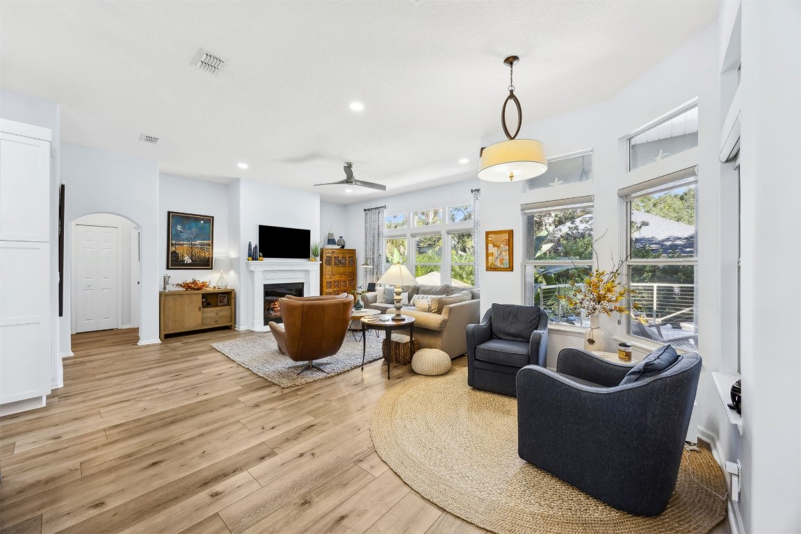 Fernandina Beach, Florida, 32034, United States, 4 Bedrooms Bedrooms, ,3 BathroomsBathrooms,Residential,For Sale,1986471