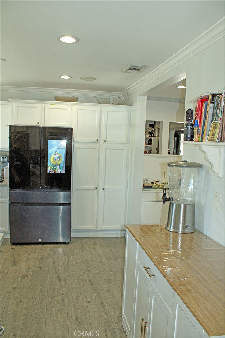 North Hills, California, 91343, United States, 4 Bedrooms Bedrooms, ,3 BathroomsBathrooms,Residential,For Sale,1990989