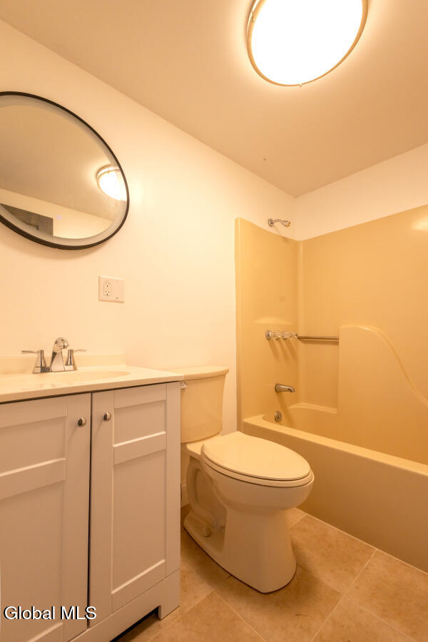 Summit, New York, 12175, United States, 3 Bedrooms Bedrooms, ,4 BathroomsBathrooms,Residential,For Sale,1942619