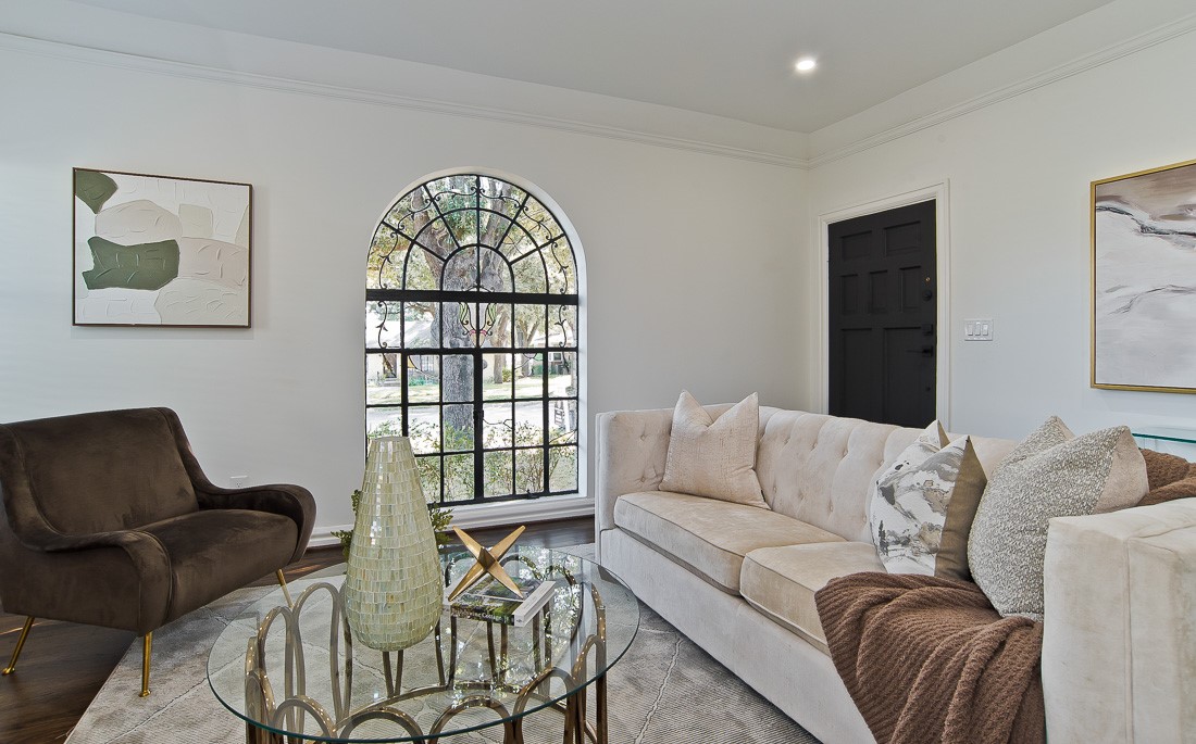 Dallas, Texas, 75203, United States, 2 Bedrooms Bedrooms, ,2 BathroomsBathrooms,Residential,For Sale,1993579