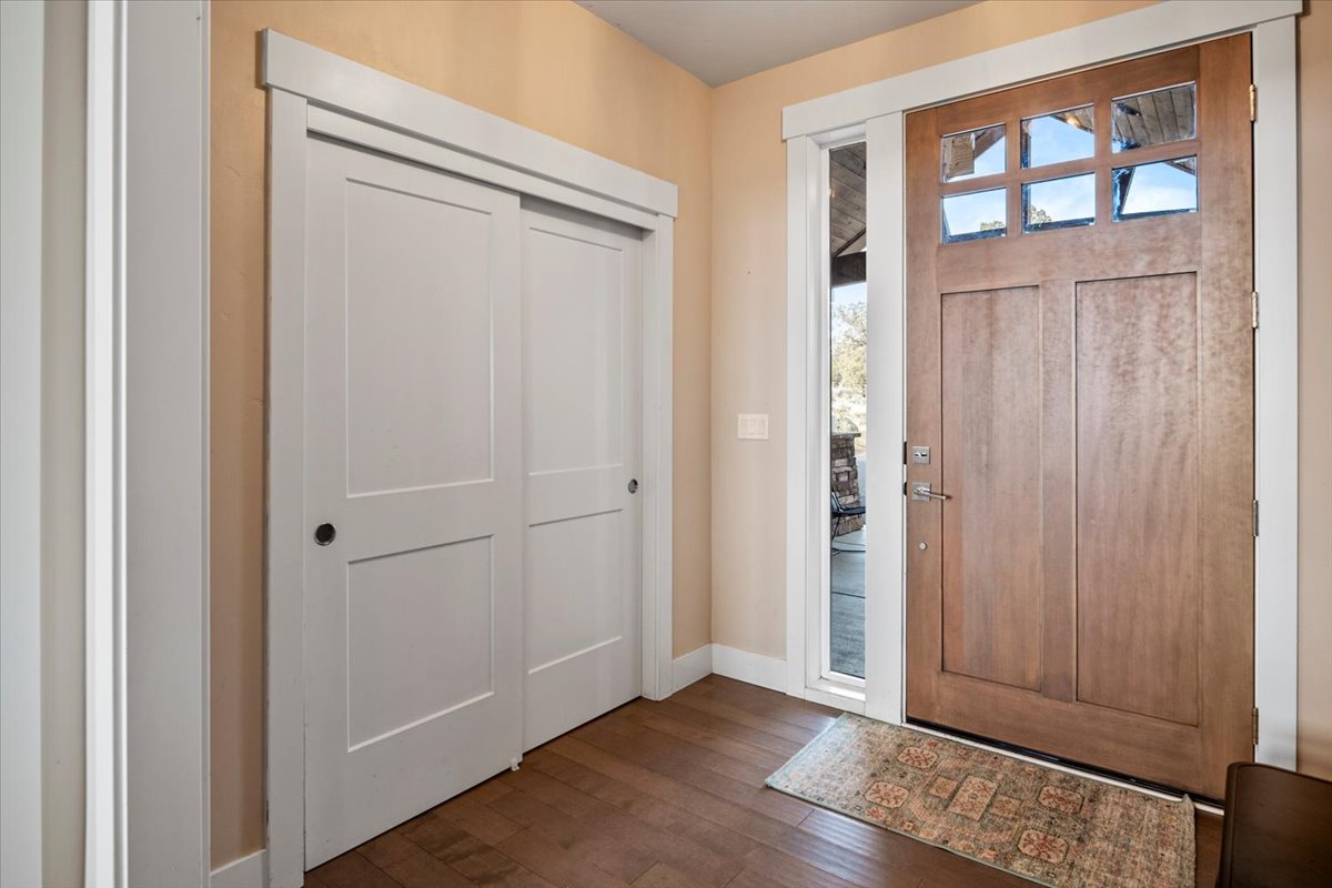 Redmond, Oregon, 97756, United States, 3 Bedrooms Bedrooms, ,3 BathroomsBathrooms,Residential,For Sale,1743690