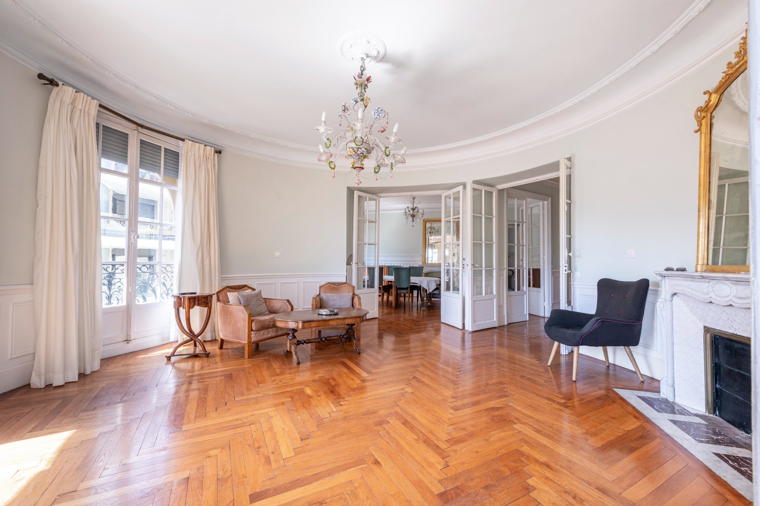  Nice bourgeois apartment near Promenade des Anglais and Negresco in elegant 193… - 物件實景