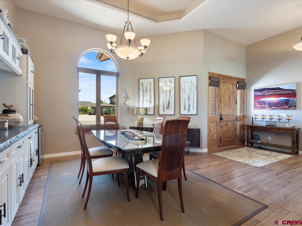 Montrose, Colorado, 81401, United States, 4 Bedrooms Bedrooms, ,3 BathroomsBathrooms,Residential,For Sale,1847638
