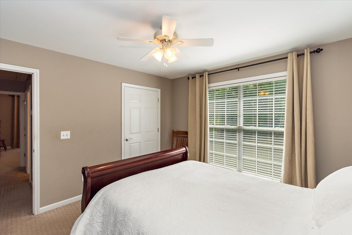 Columbia, Tennessee, 38401, United States, 4 Bedrooms Bedrooms, ,3 BathroomsBathrooms,Residential,For Sale,1897603
