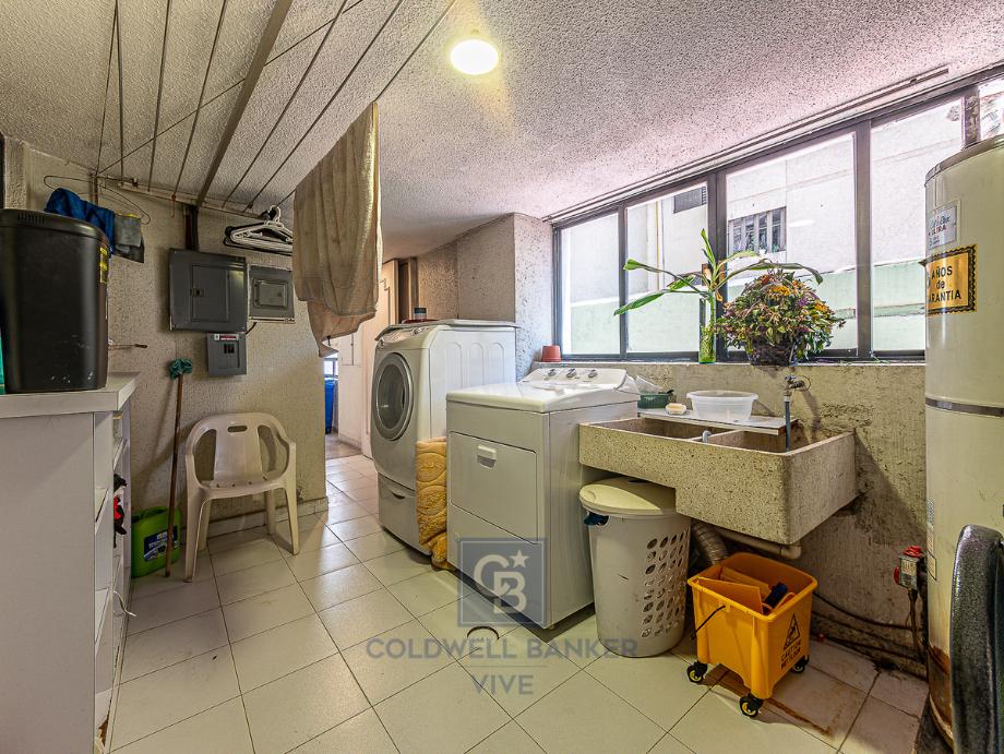 Paseo de los Tamarindos, Cuajimalpa de Morelos, Ciudad de México, 05120, Mexico, 3 Bedrooms Bedrooms, ,3 BathroomsBathrooms,Residential,For Sale,Paseo de los Tamarindos,1576477