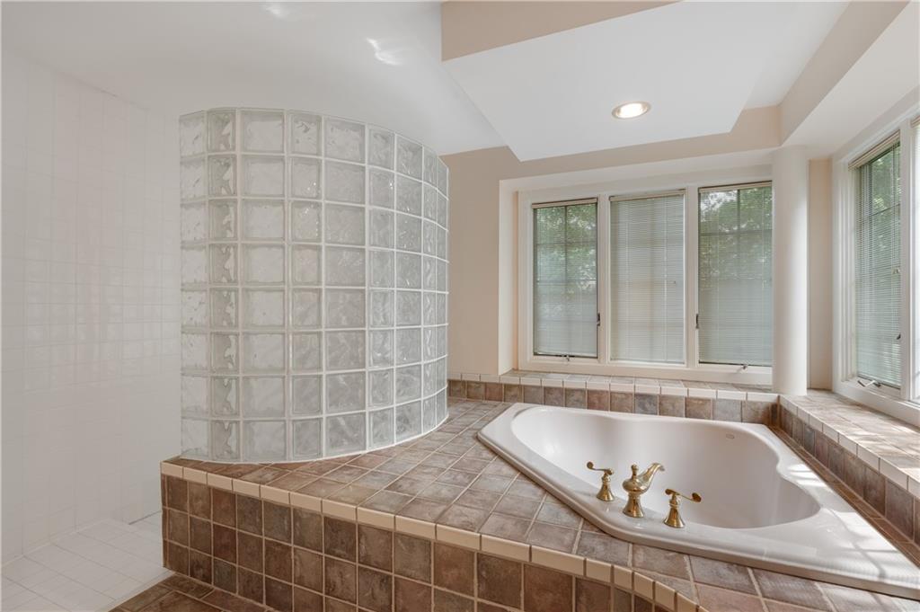 Jasper, Georgia, 30143, United States, 4 Bedrooms Bedrooms, ,5 BathroomsBathrooms,Residential,For Sale,1826778