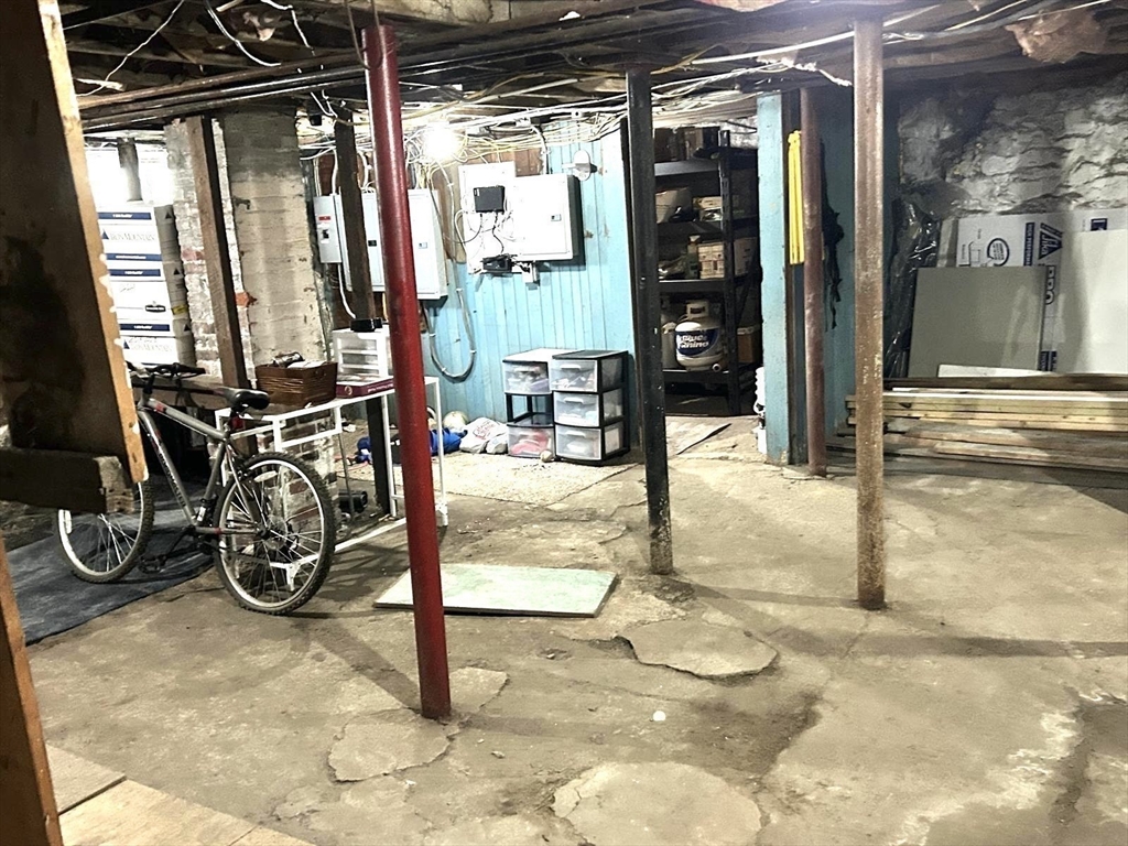 Lynn, Massachusetts, 01902, United States, 9 Bedrooms Bedrooms, ,3 BathroomsBathrooms,Residential,For Sale,1989600