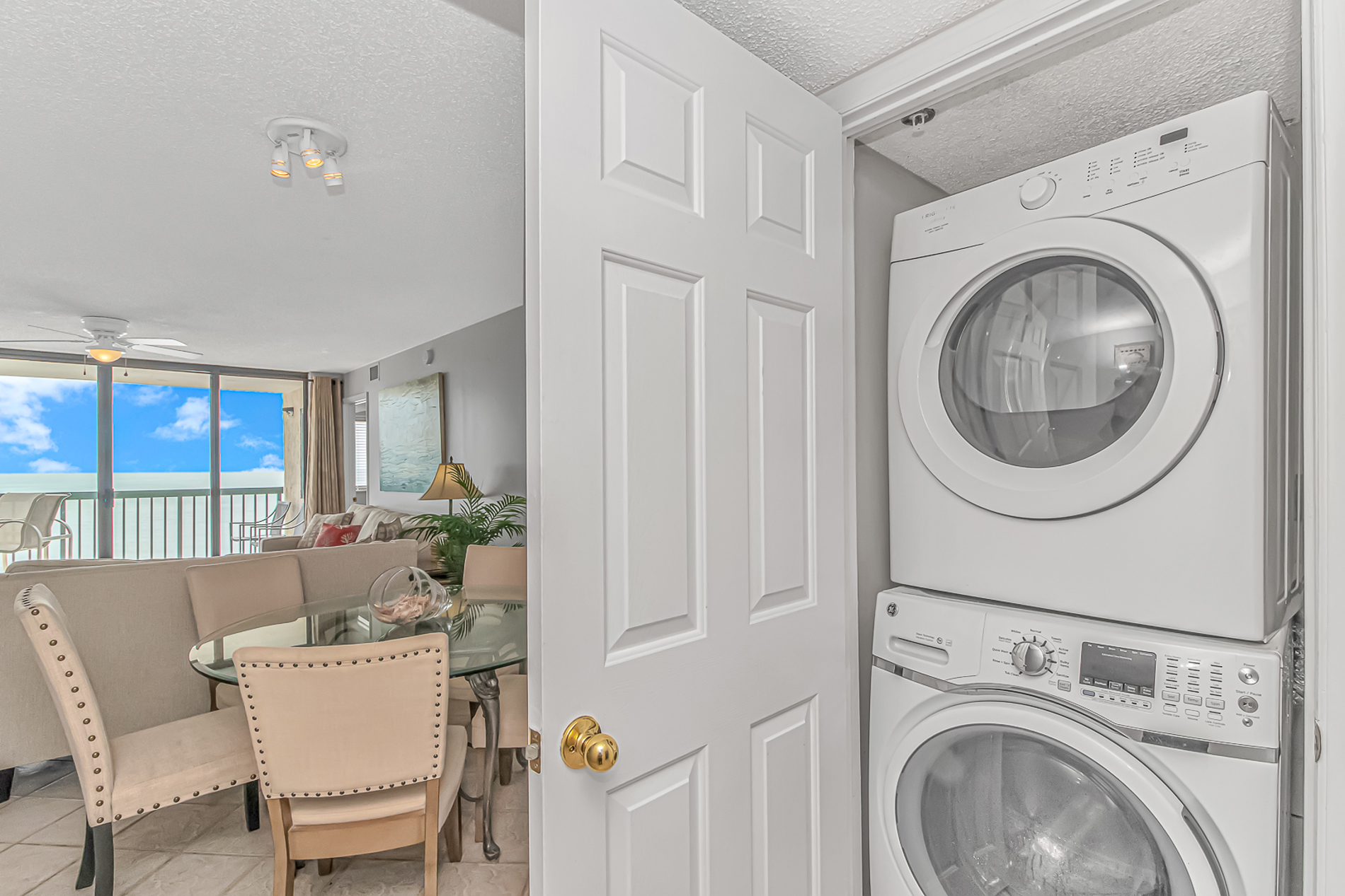 North Myrtle Beach, South Carolina, 29582, United States, 4 Bedrooms Bedrooms, ,3 BathroomsBathrooms,Residential,For Sale,1943651