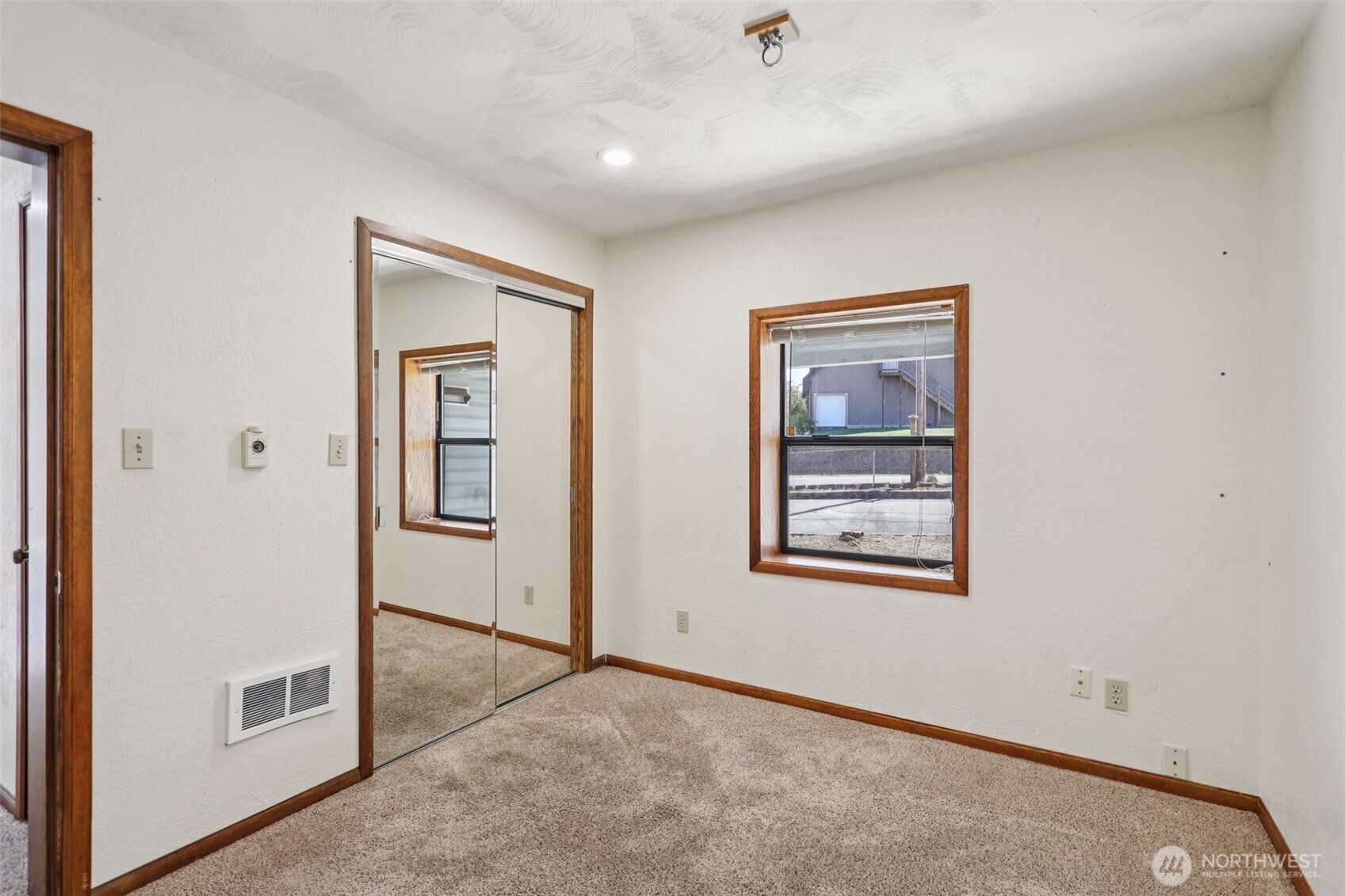 Marysville, Washington, 98271, United States, 4 Bedrooms Bedrooms, ,4 BathroomsBathrooms,Residential,For Sale,1984070