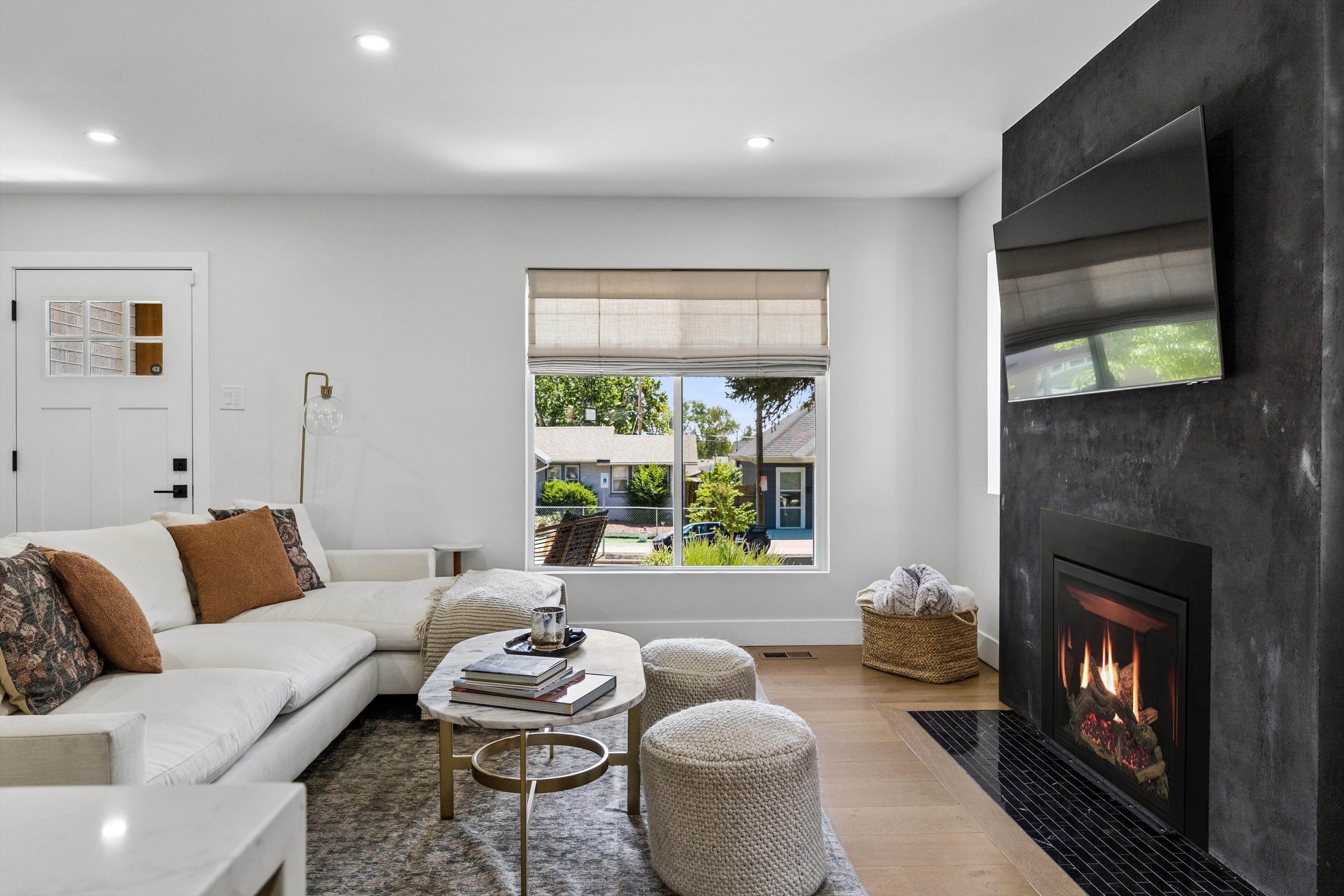  Beautifully renovated-perfect blend of modern functionality, thoughtful design - 物件實景