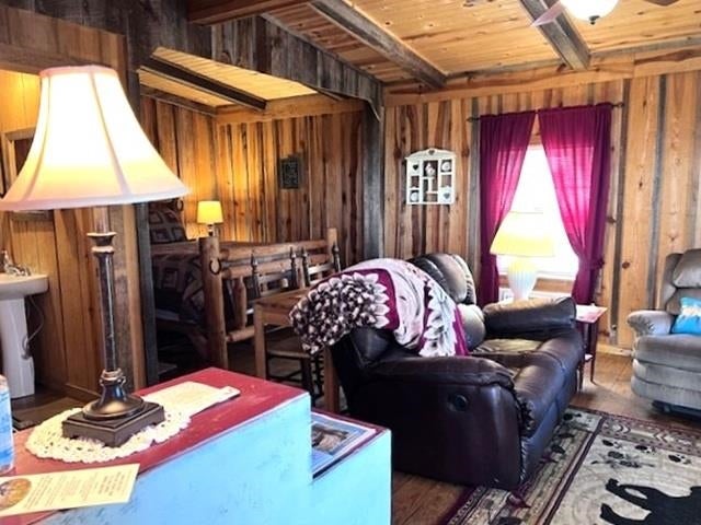 Mountain View, Arkansas, 72560, United States, 3 Bedrooms Bedrooms, ,2 BathroomsBathrooms,Residential,For Sale,1792514