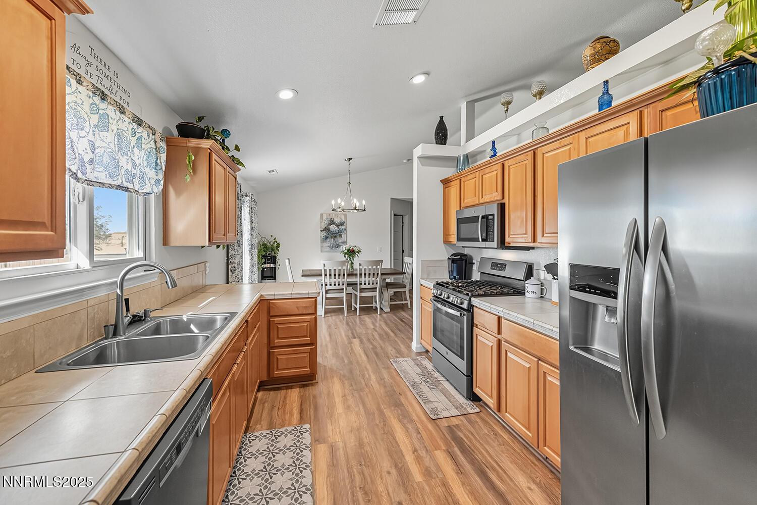 Stagecoach, Nevada, 89429, United States, 4 Bedrooms Bedrooms, ,2 BathroomsBathrooms,Residential,For Sale,1948903