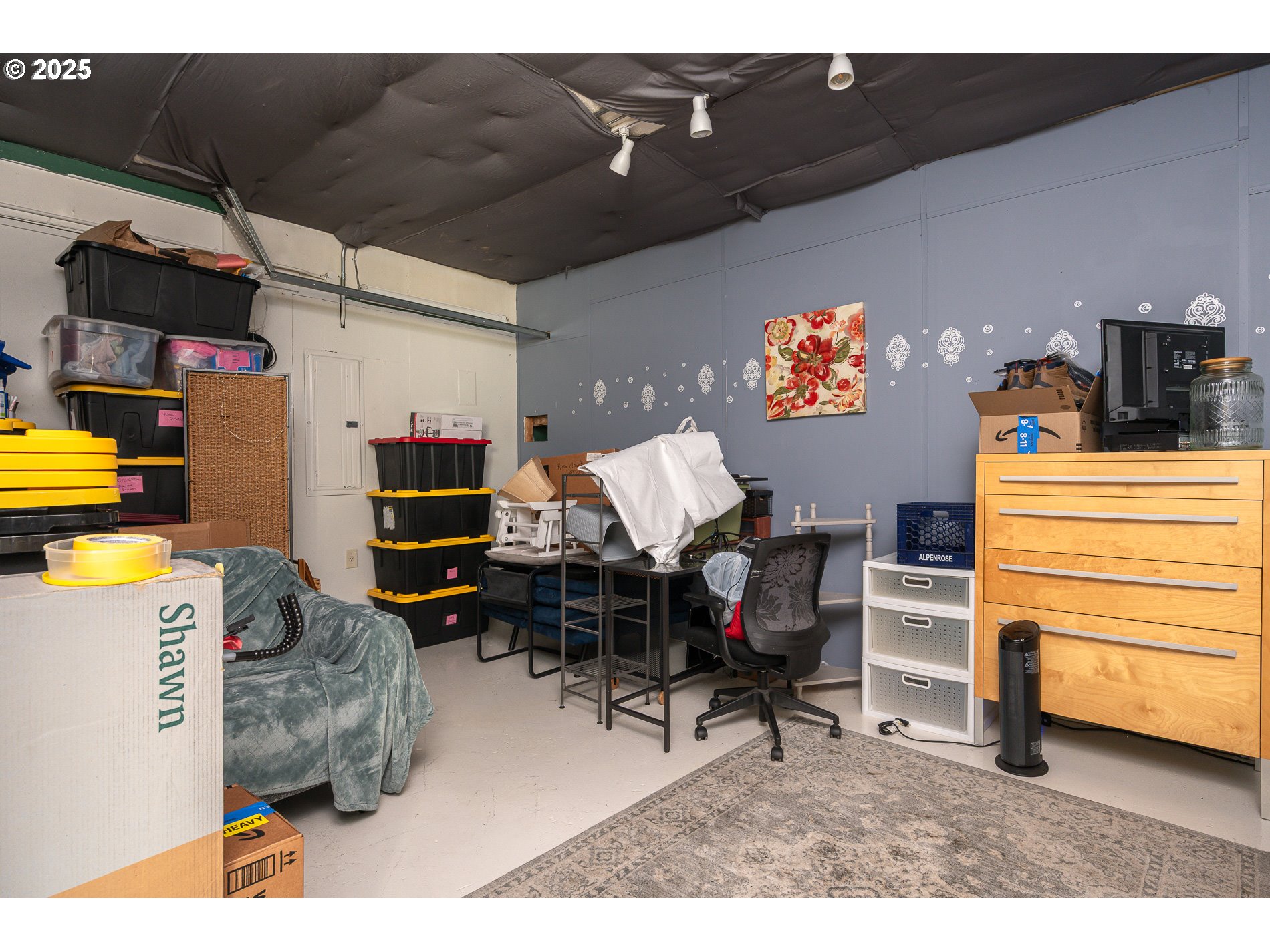 Milwaukie, Oregon, 97267, United States, 3 Bedrooms Bedrooms, ,2 BathroomsBathrooms,Residential,For Sale,1911420