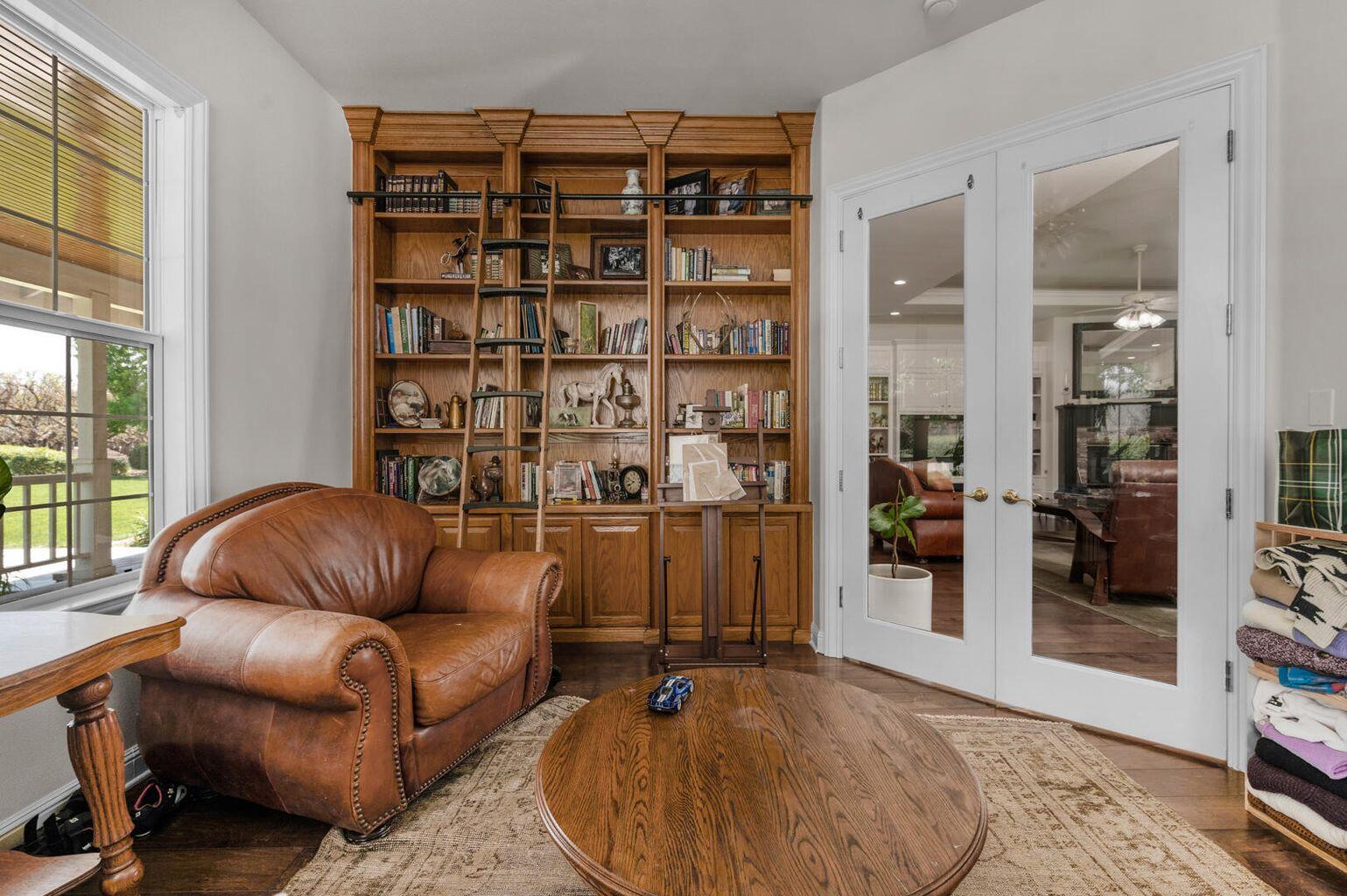 Exeter, California, 93221, United States, 4 Bedrooms Bedrooms, ,5 BathroomsBathrooms,Residential,For Sale,1981903