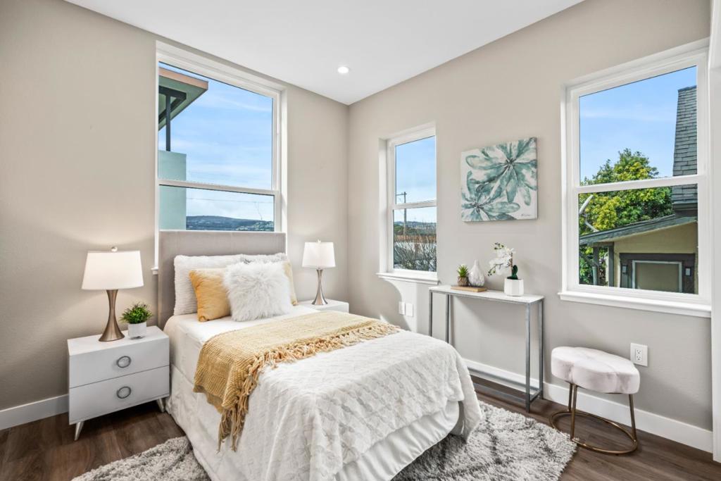 South San Francisco, California, 94080, United States, 4 Bedrooms Bedrooms, ,4 BathroomsBathrooms,Residential,For Sale,2034124