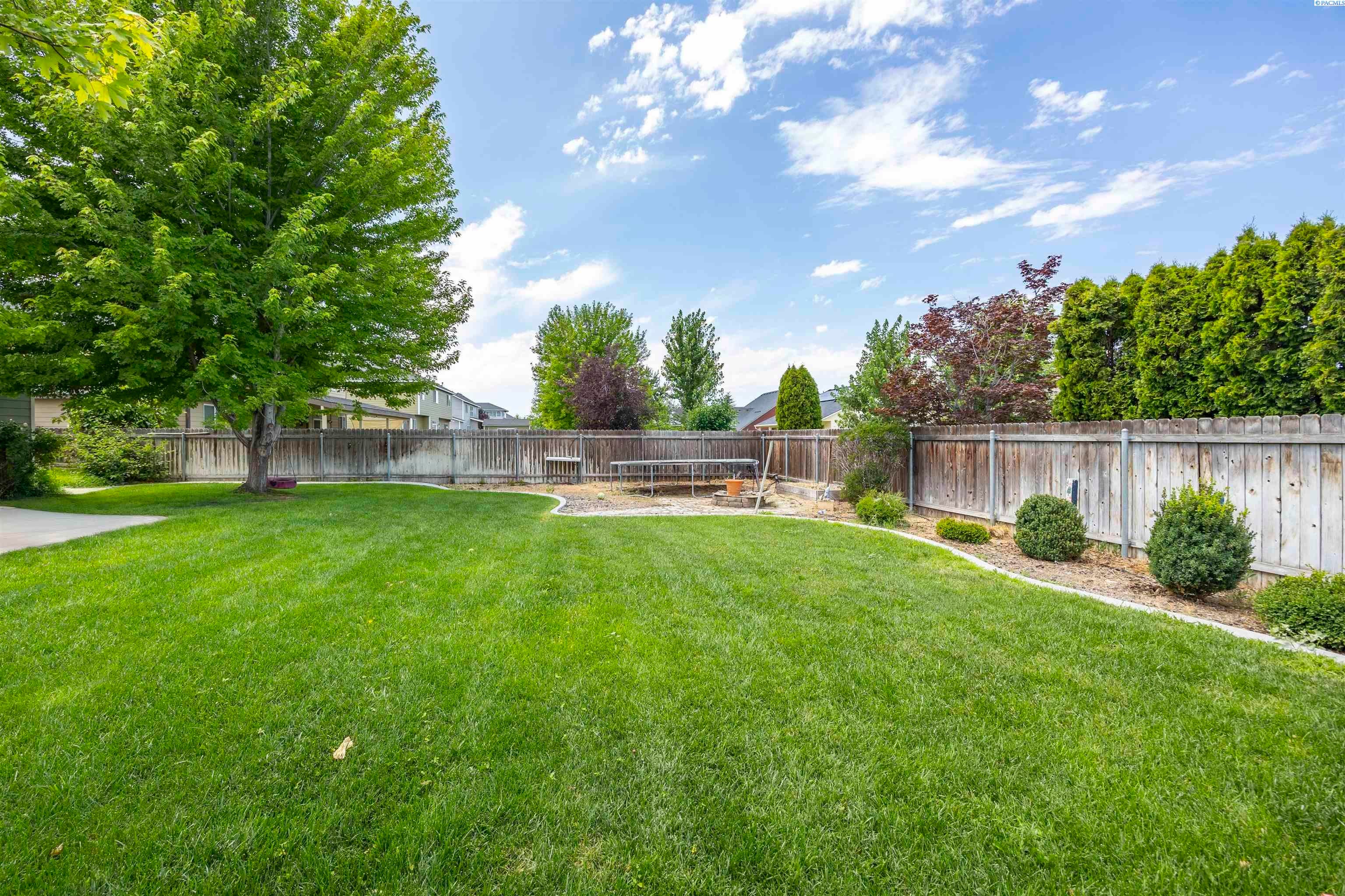 Pasco, Washington, 99301, United States, 5 Bedrooms Bedrooms, ,3 BathroomsBathrooms,Residential,For Sale,1921560