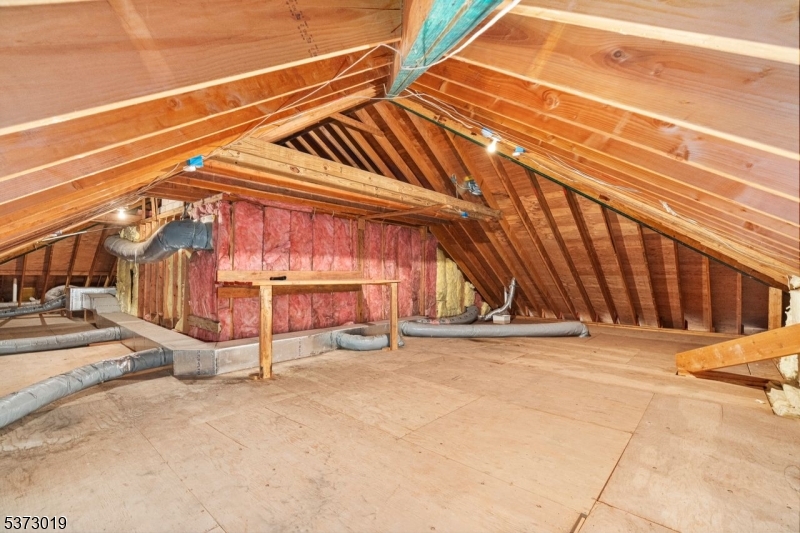 Blairstown Twp., New Jersey, 07832, United States, 3 Bedrooms Bedrooms, ,2 BathroomsBathrooms,Residential,For Sale,1898637