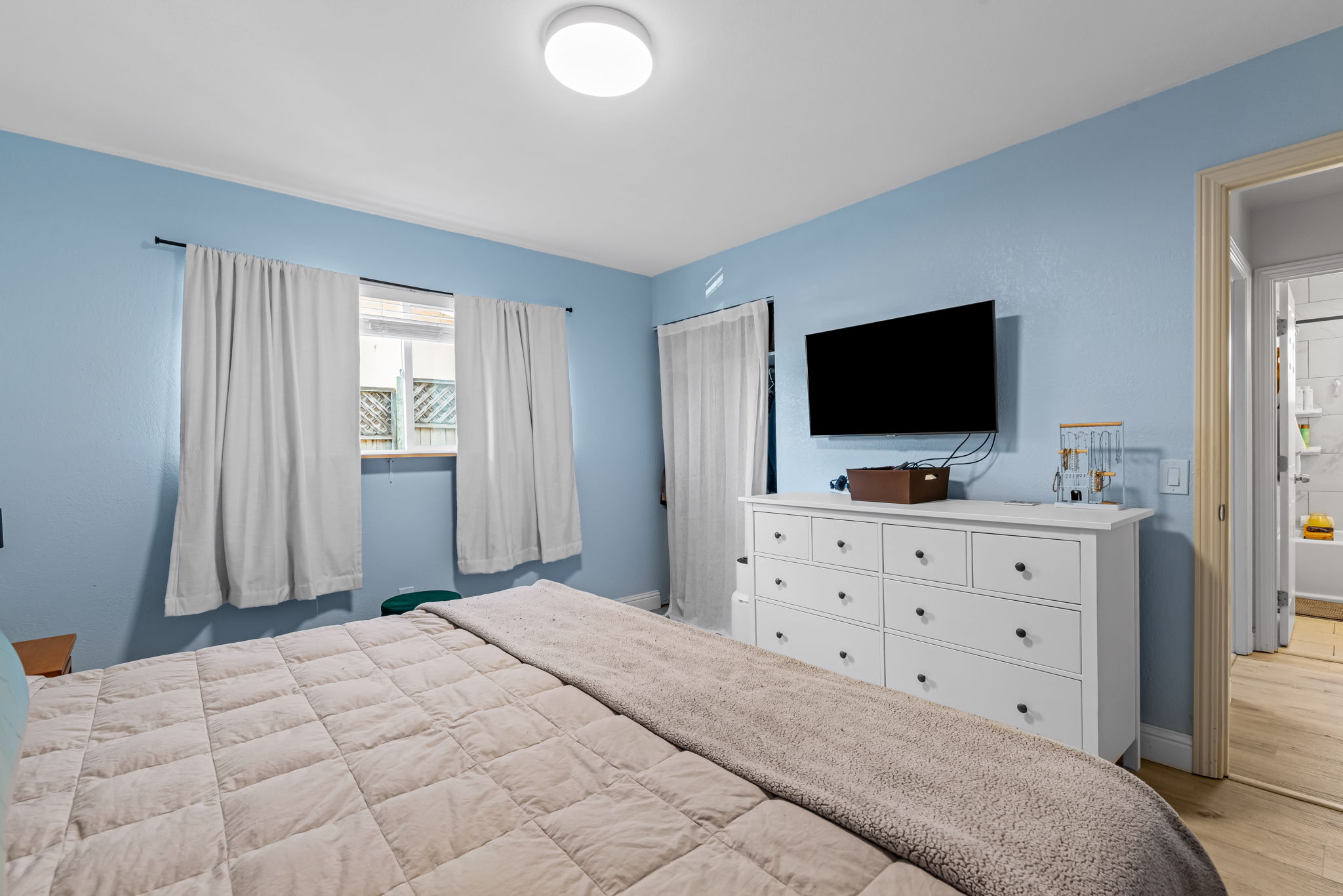 Seaside, California, 93955, United States, 3 Bedrooms Bedrooms, ,1 BathroomBathrooms,Residential,For Sale,1887729