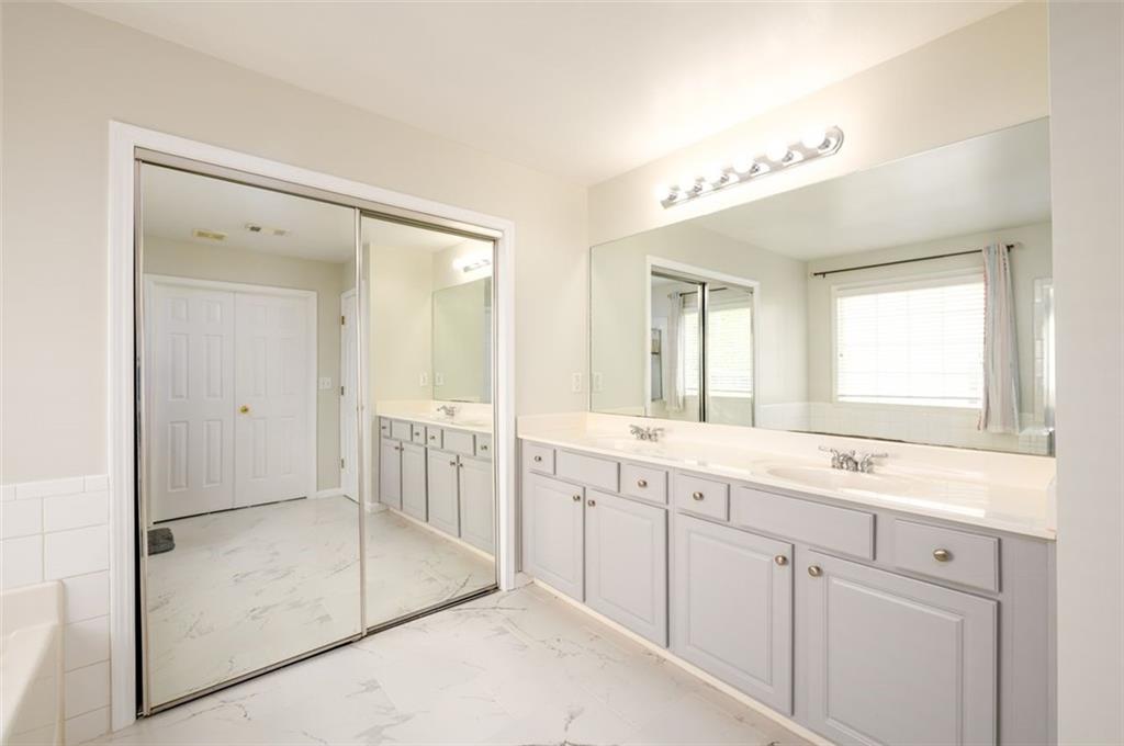 Lilburn, Georgia, 30047, United States, 5 Bedrooms Bedrooms, ,3 BathroomsBathrooms,Residential,For Sale,1882447