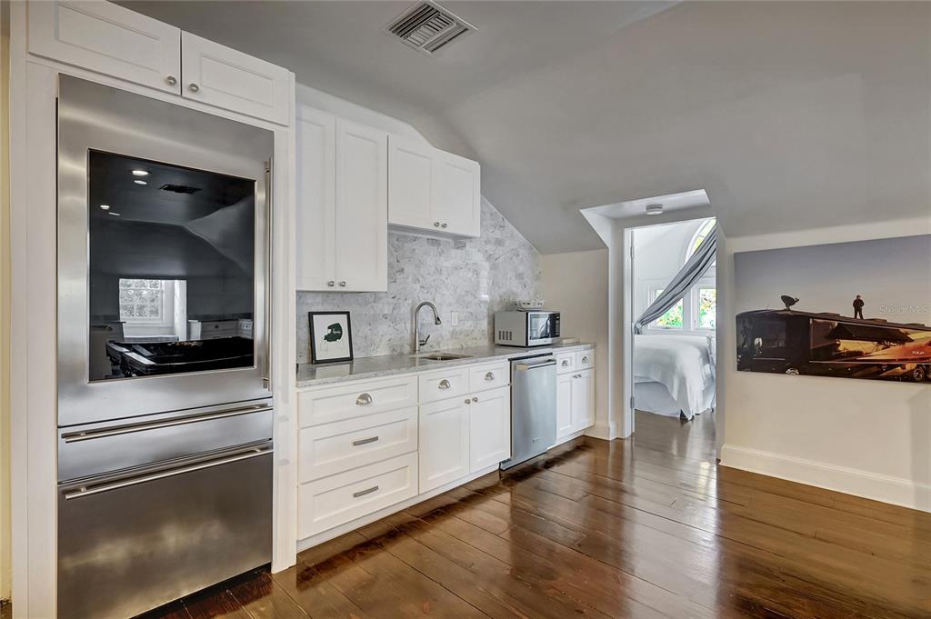 Tampa, Florida, 33611, United States, 5 Bedrooms Bedrooms, ,7 BathroomsBathrooms,Residential,For Sale,1988340