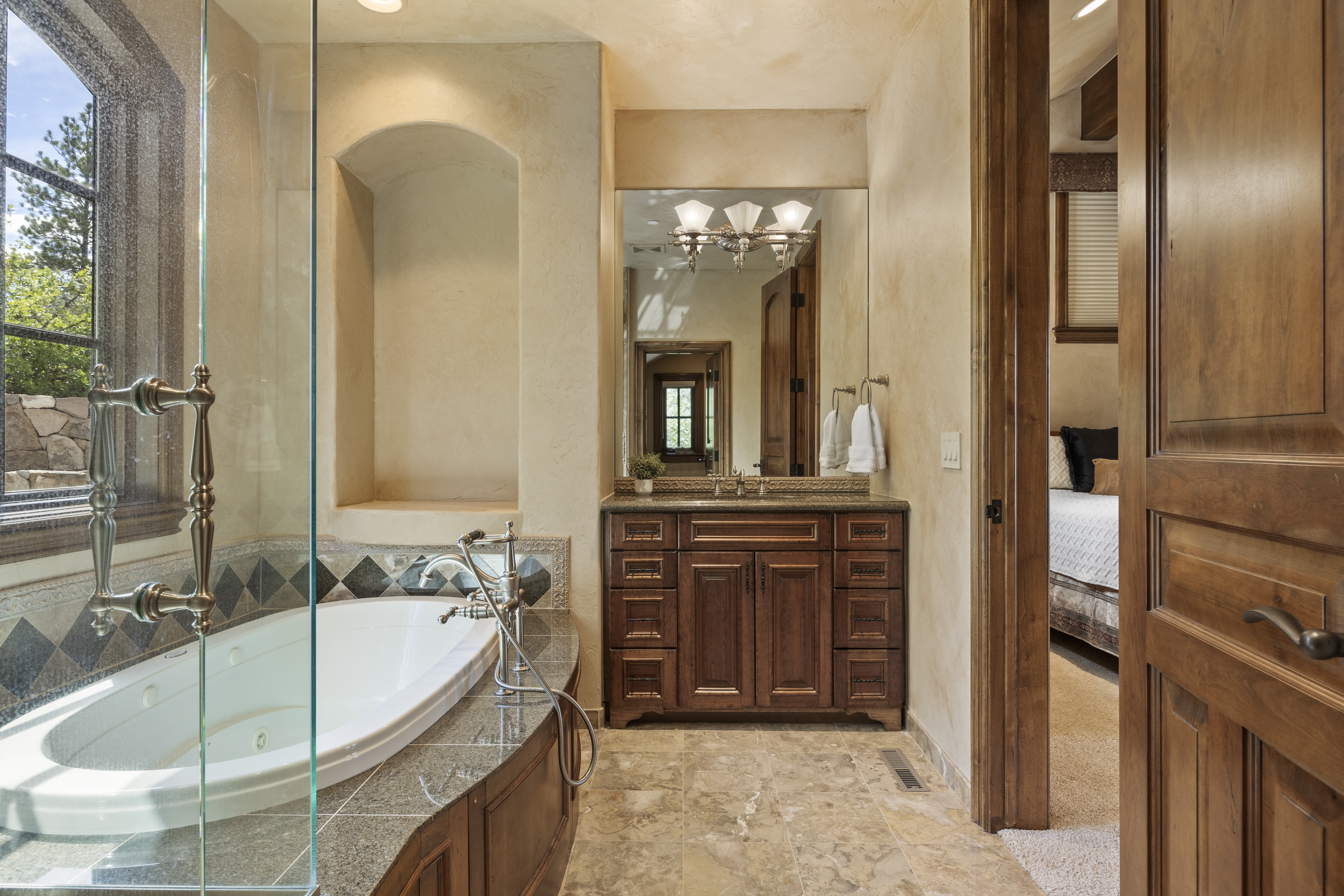  Award-Winning Tuscan-Inspired Estate - 物件實景