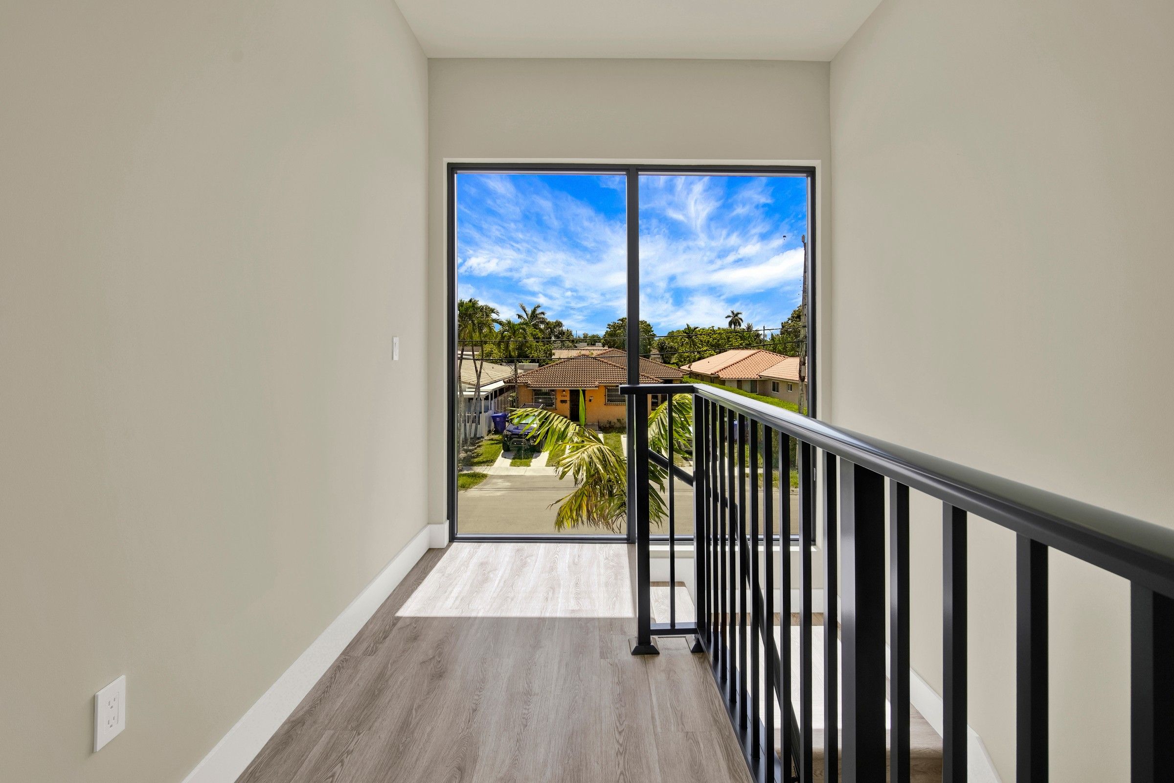  2889 Southwest 35th Avenue, Miami, FL 33133 - 物件實景