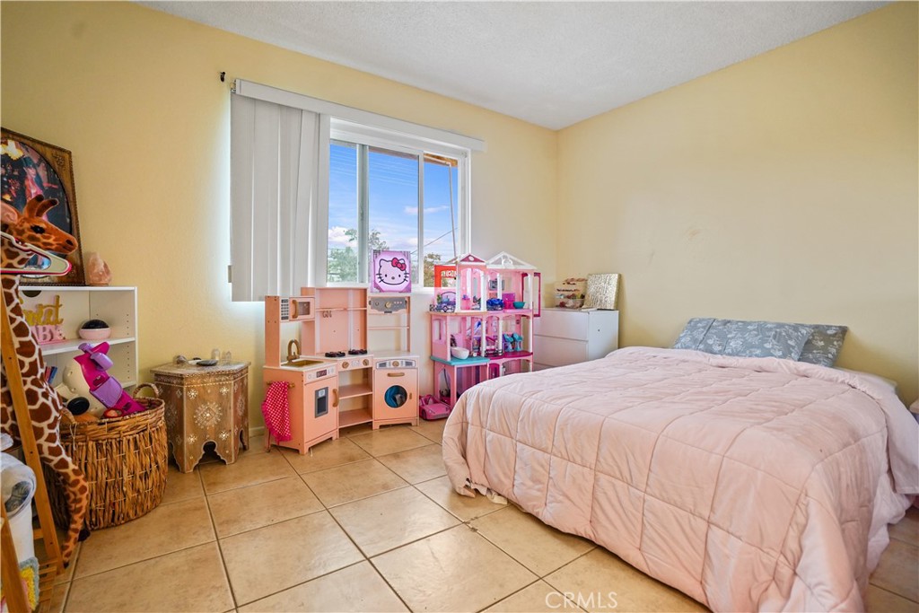 West Hills, California, 91307, United States, ,Residential,For Sale,1999055