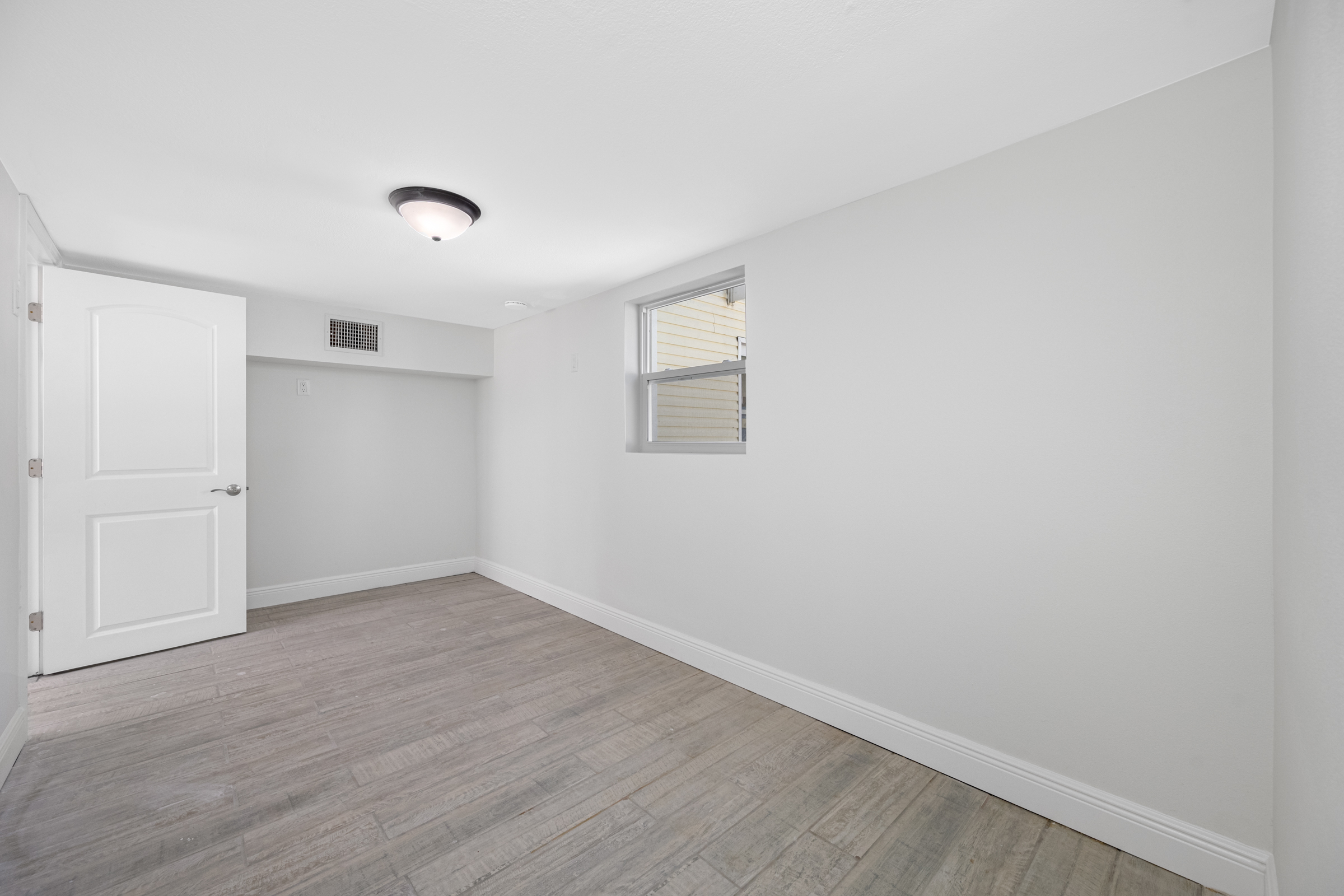 Treasure Island, Florida, 33706, United States, 3 Bedrooms Bedrooms, ,2 BathroomsBathrooms,Residential,For Sale,1983263