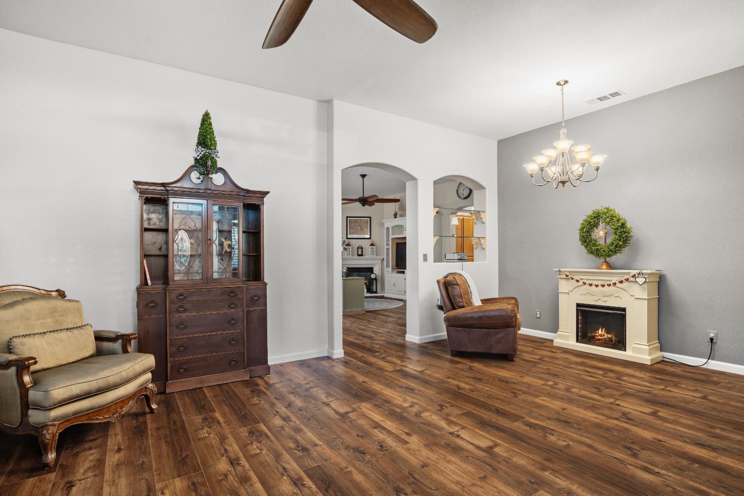 Riverbank, California, 95367, United States, 4 Bedrooms Bedrooms, ,2 BathroomsBathrooms,Residential,For Sale,1976326