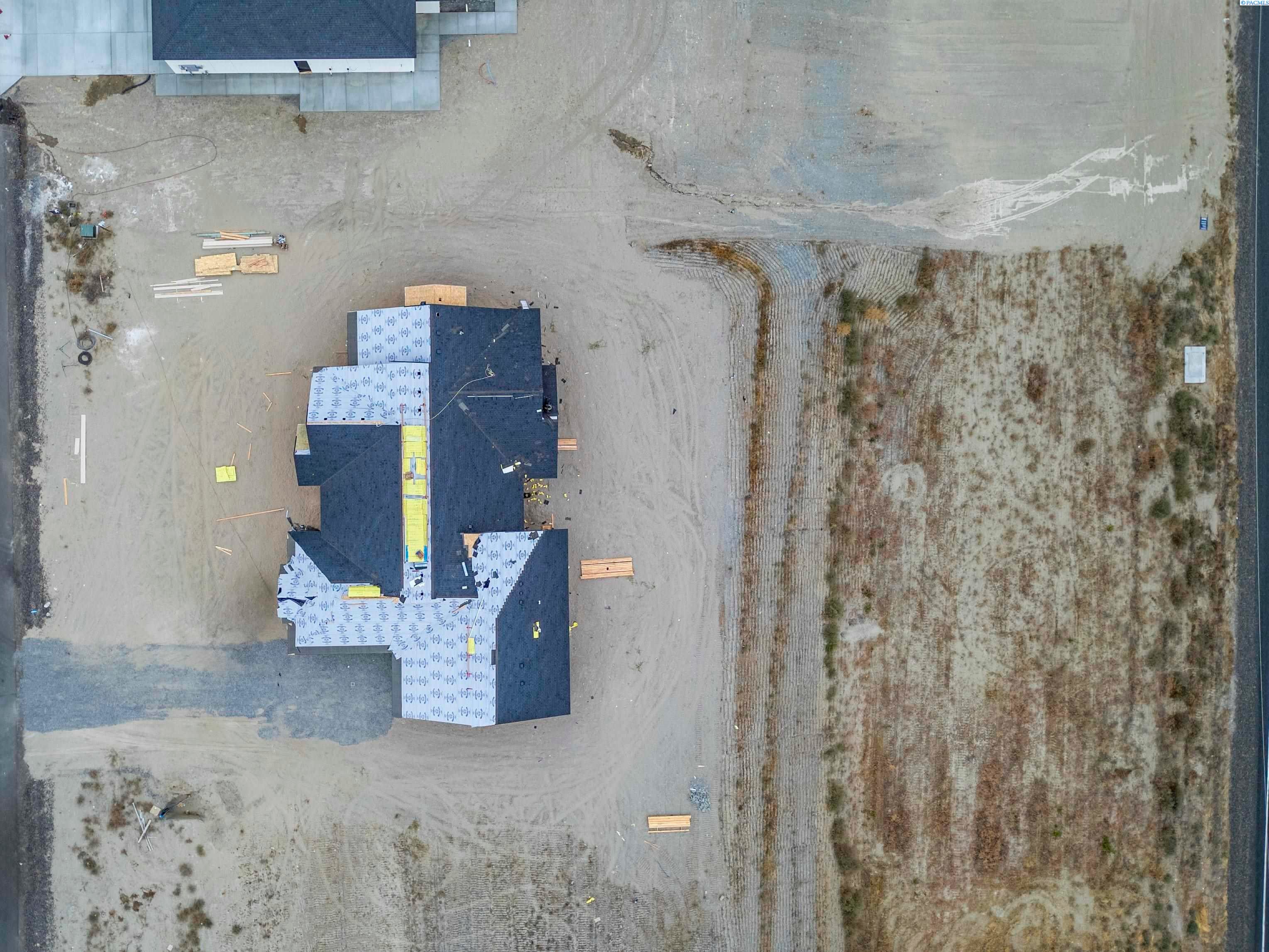 Pasco, Washington, 99301, United States, 4 Bedrooms Bedrooms, ,2 BathroomsBathrooms,Residential,For Sale,1978072