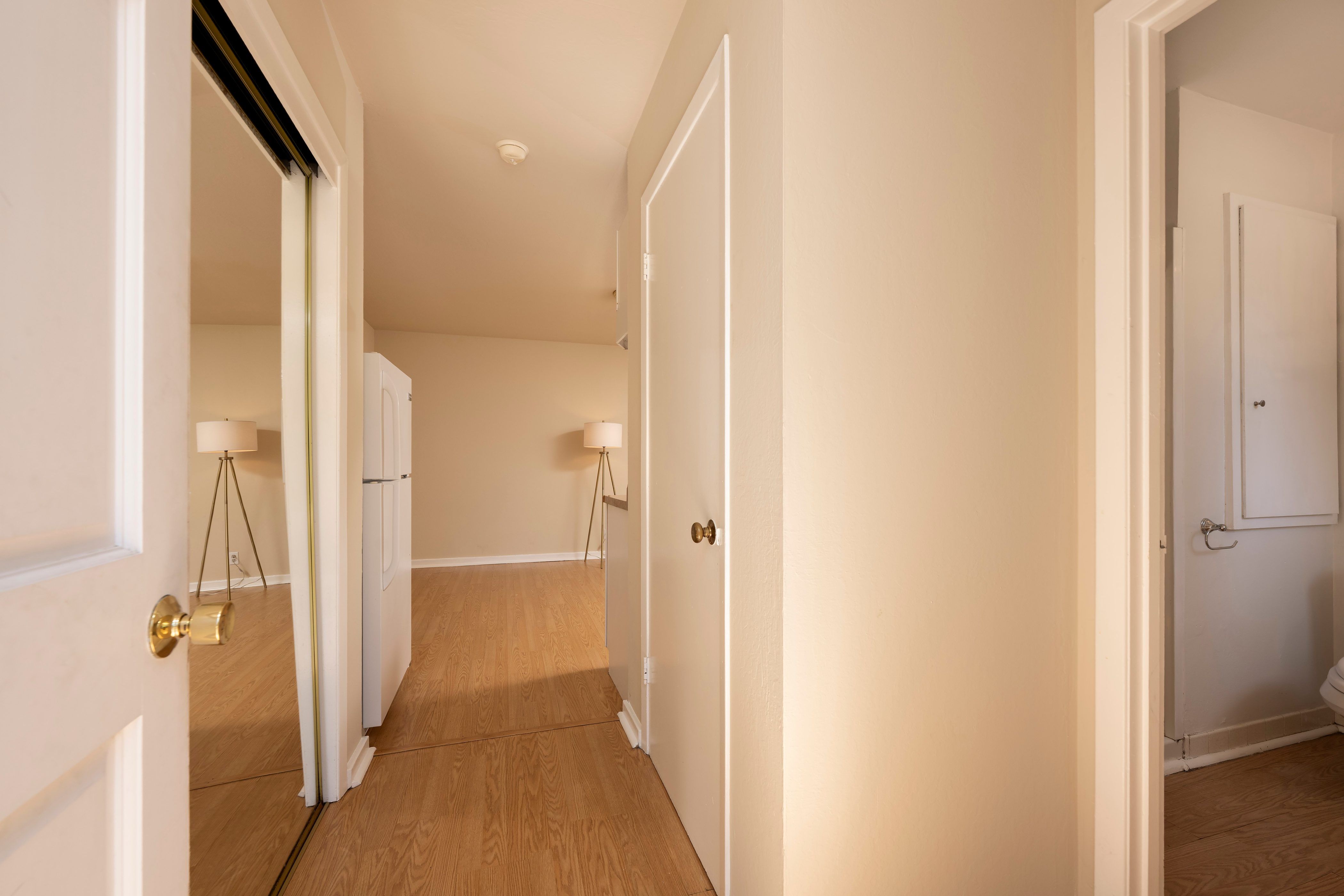  Charming Single-Level Home With ADU on Large Flat Lot - 物件實景