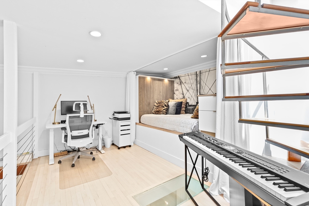 Boston, Massachusetts, 02116, United States, 2 Bedrooms Bedrooms, ,2 BathroomsBathrooms,Residential,For Sale,1951176