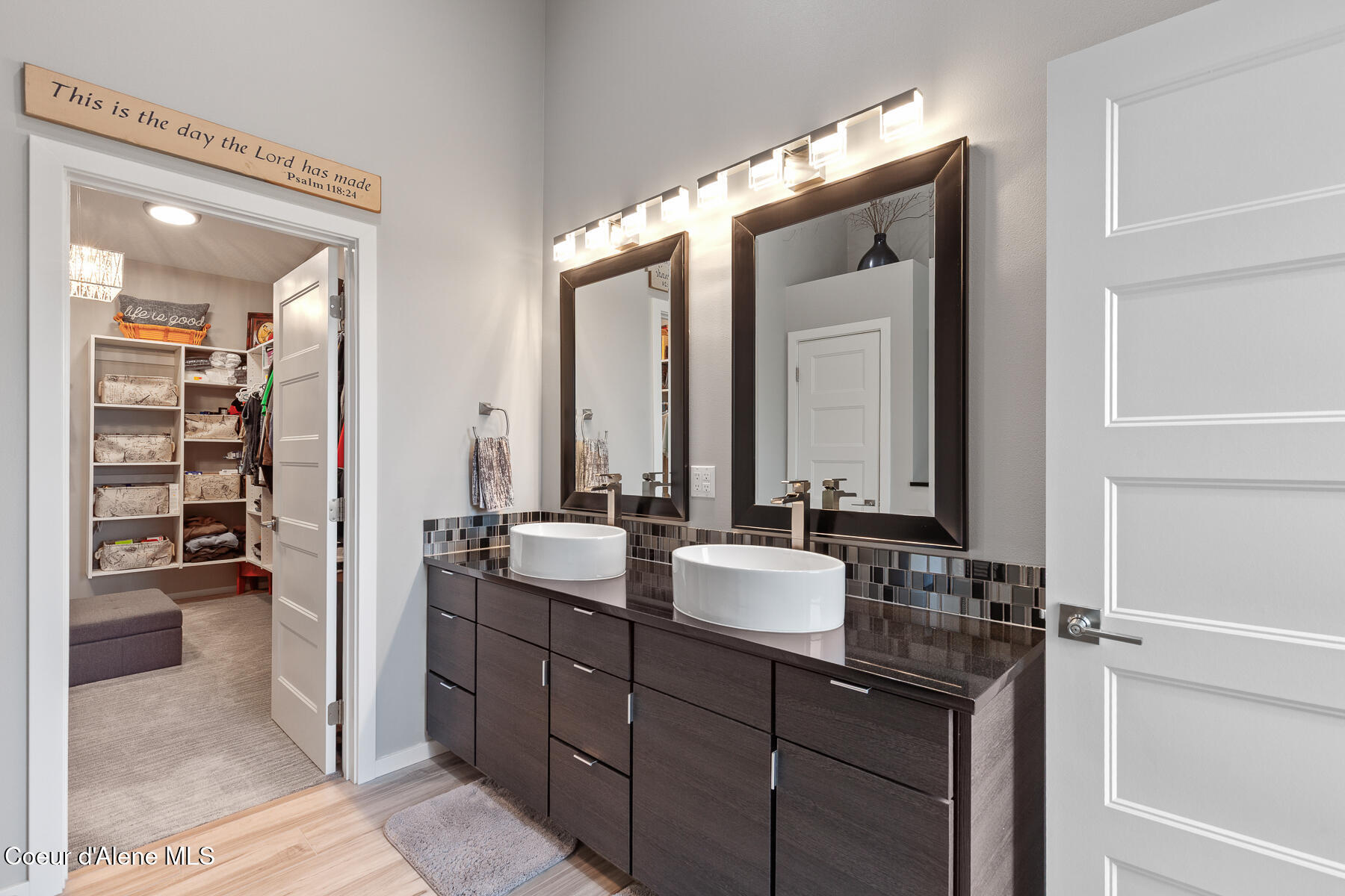 Coeur D'alene, Idaho, 83814, United States, 3 Bedrooms Bedrooms, ,Residential,For Sale,1942138