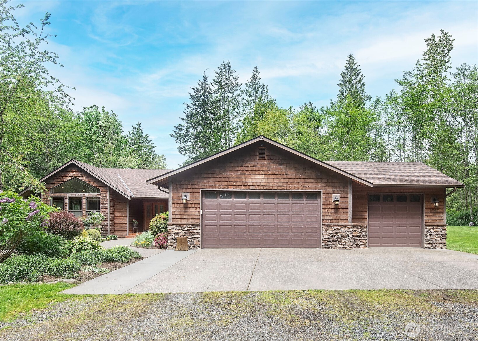 Stanwood, Washington, 98292, United States, 4 Bedrooms Bedrooms, ,2 BathroomsBathrooms,Residential,For Sale,1926284
